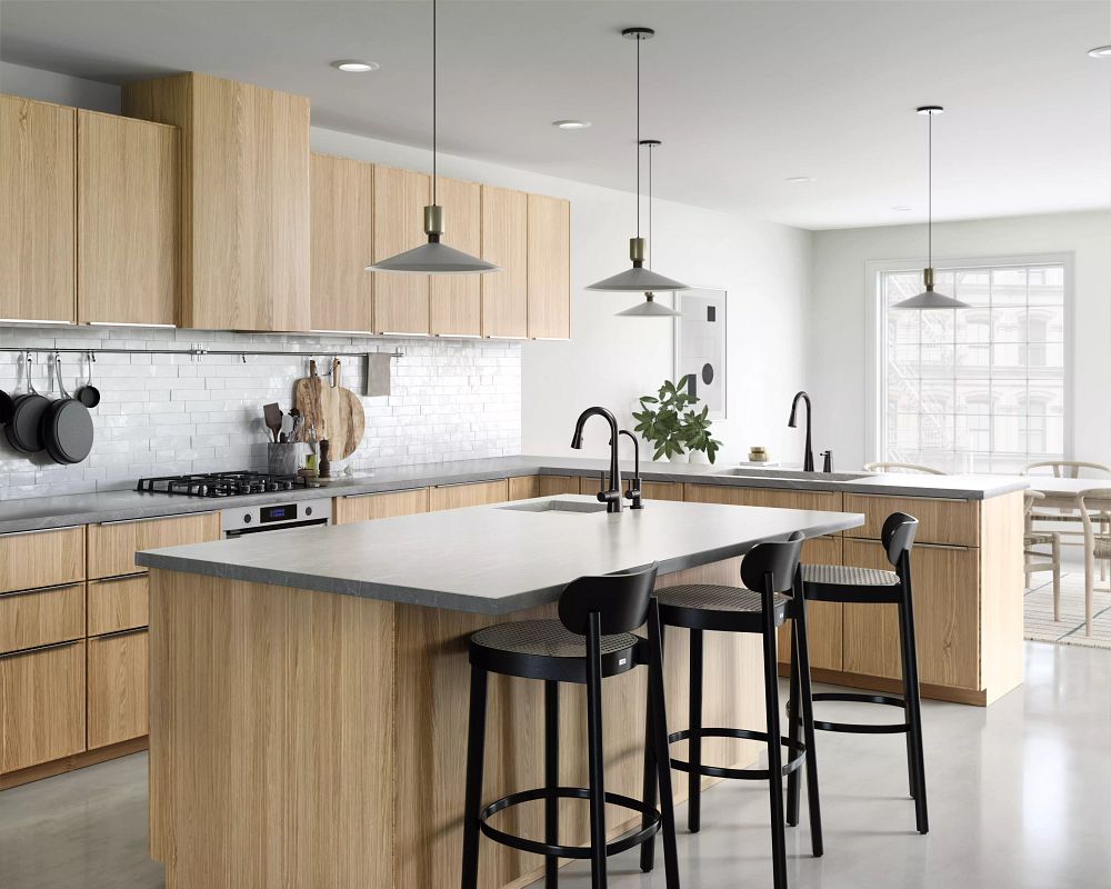 Sleek One-Handle Pulldown Bar Faucet