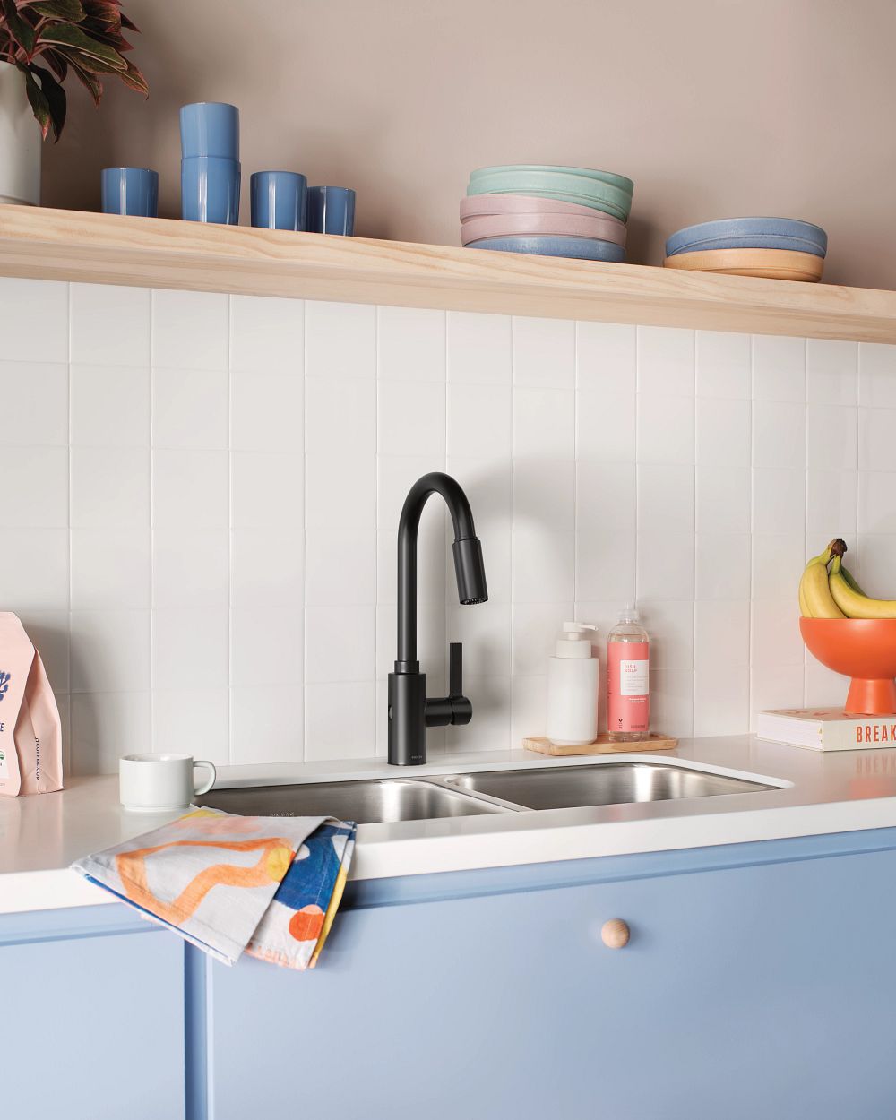 Genta LX MotionSense Wave One-Handle Pulldown Touchless Kitchen Faucet