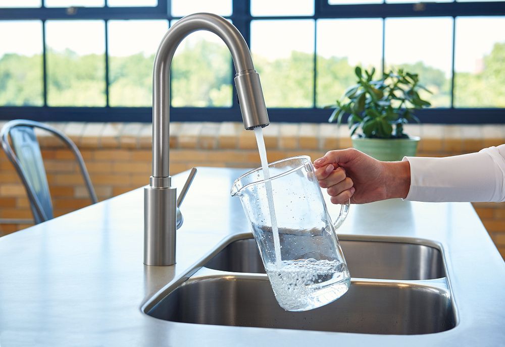Genta LX One-Handle High Arc Pulldown Kitchen Faucet