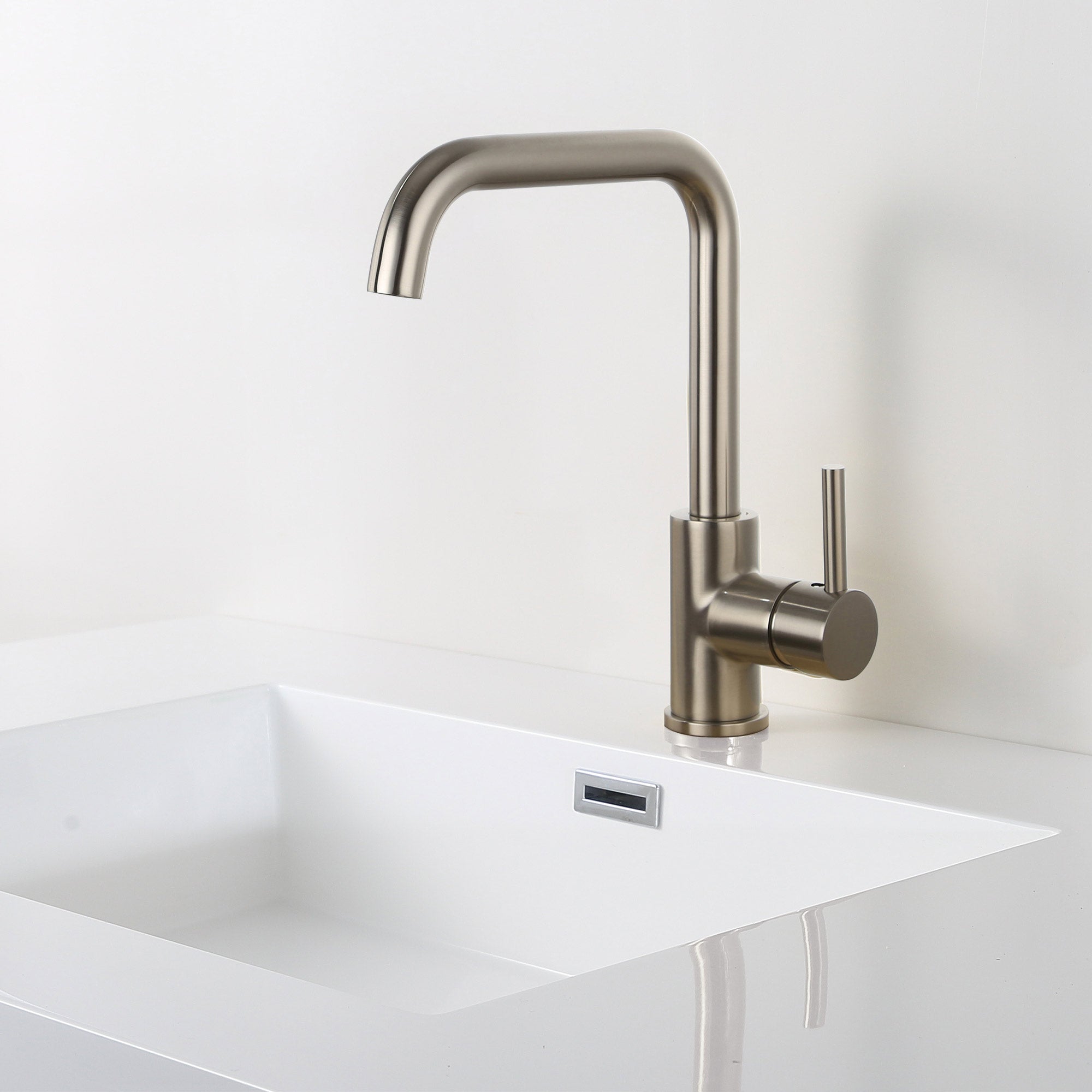 Single Handle Lavatory Faucet - 8001 008