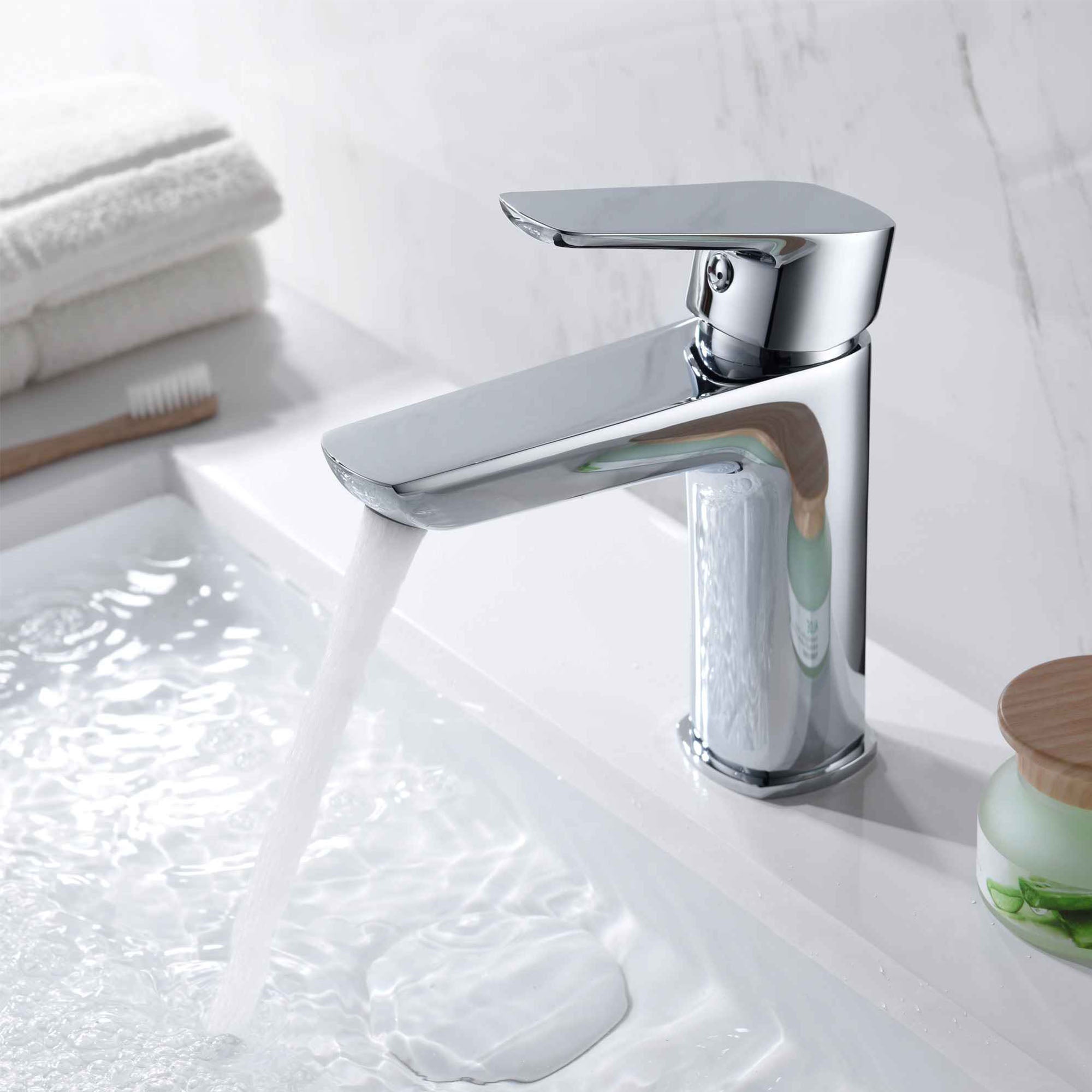 Single Handle Lavatory Faucet - 8001 021