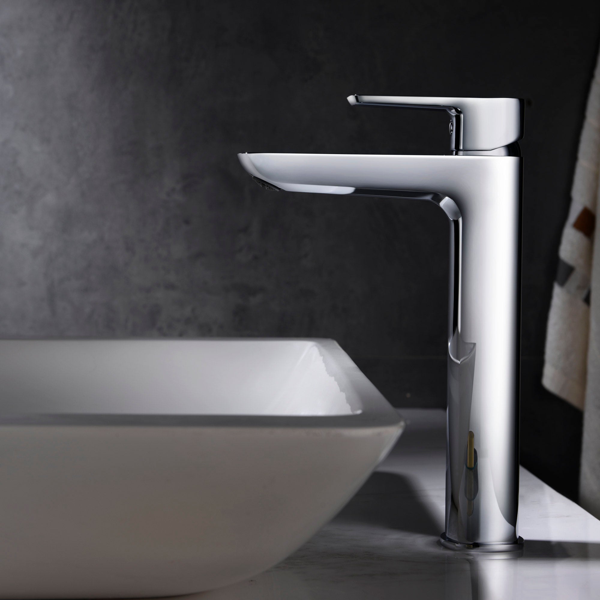 Single Handle Lavatory Faucet - 8001 022