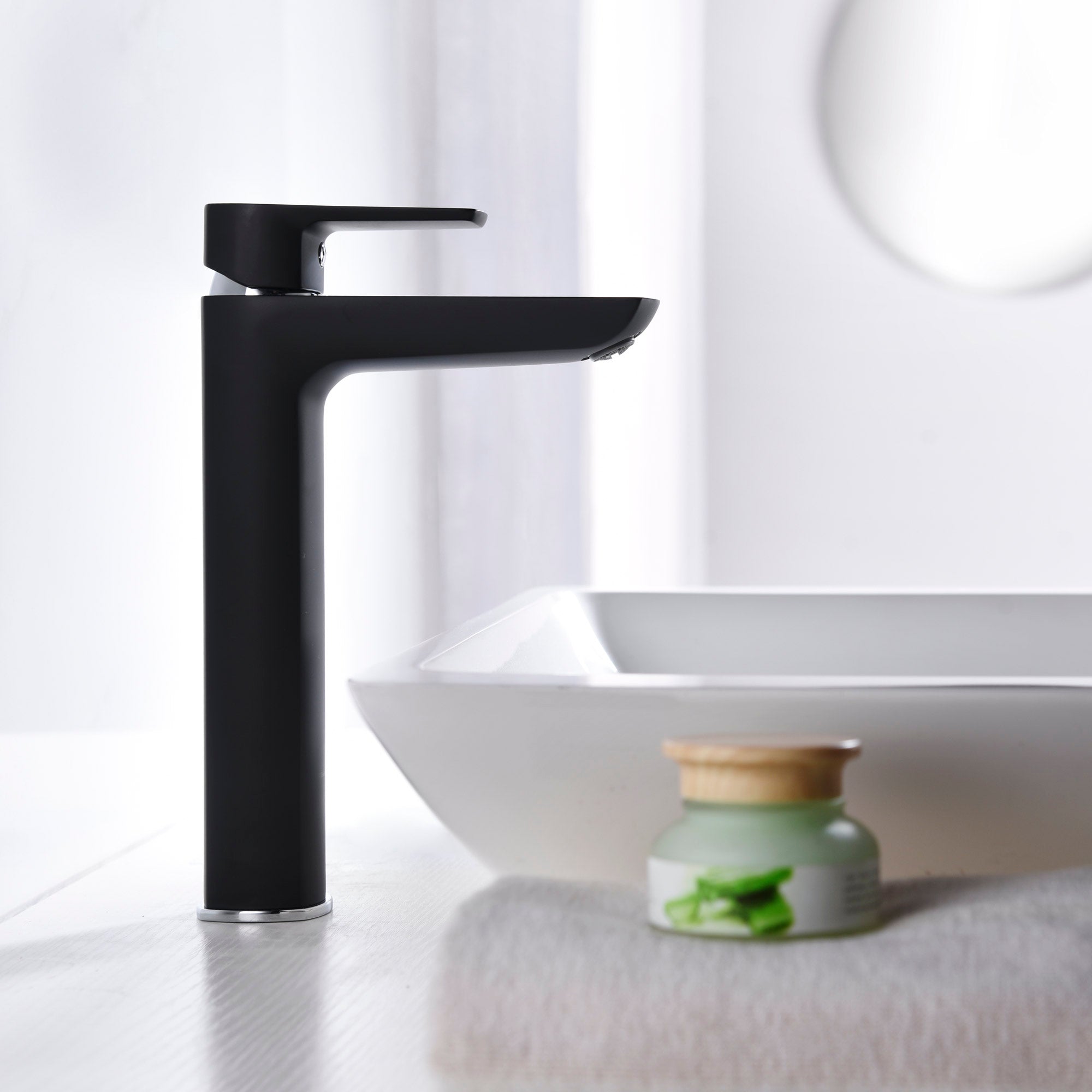 Single Handle Lavatory Faucet - 8001 022