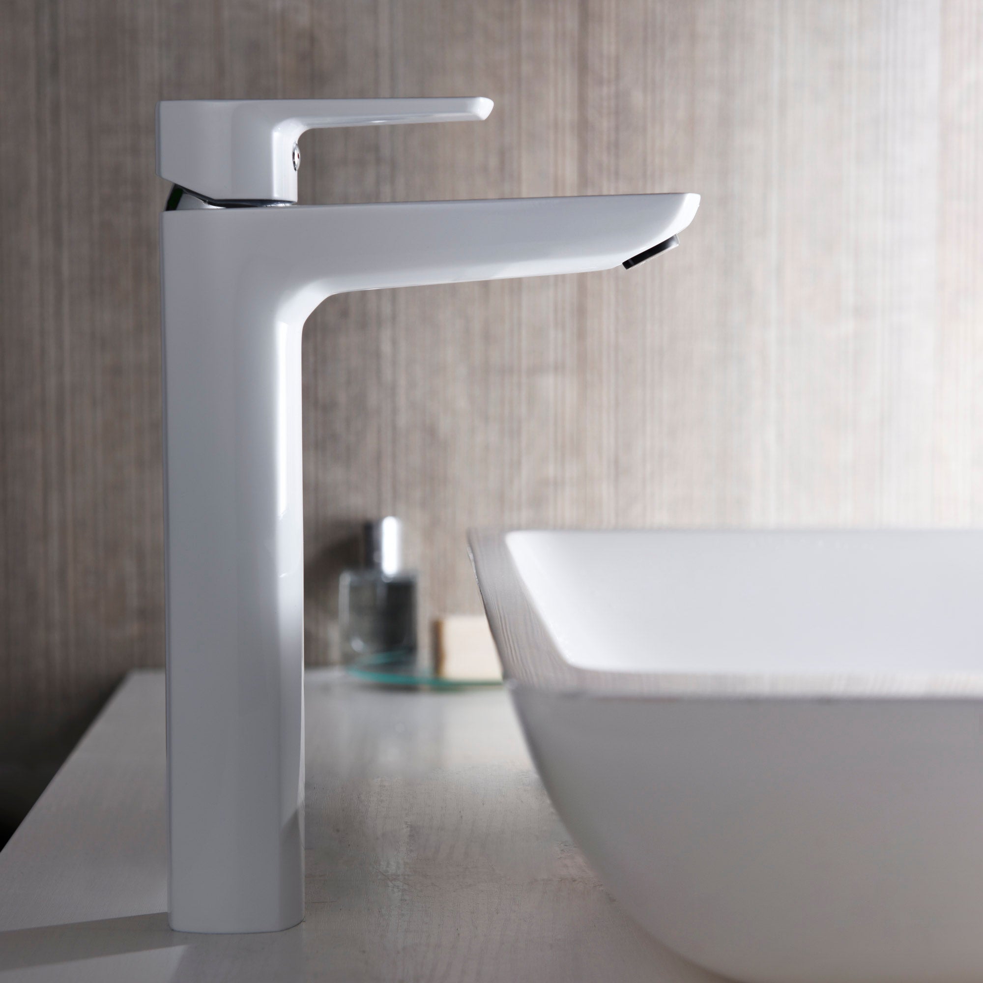 Single Handle Lavatory Faucet - 8001 022