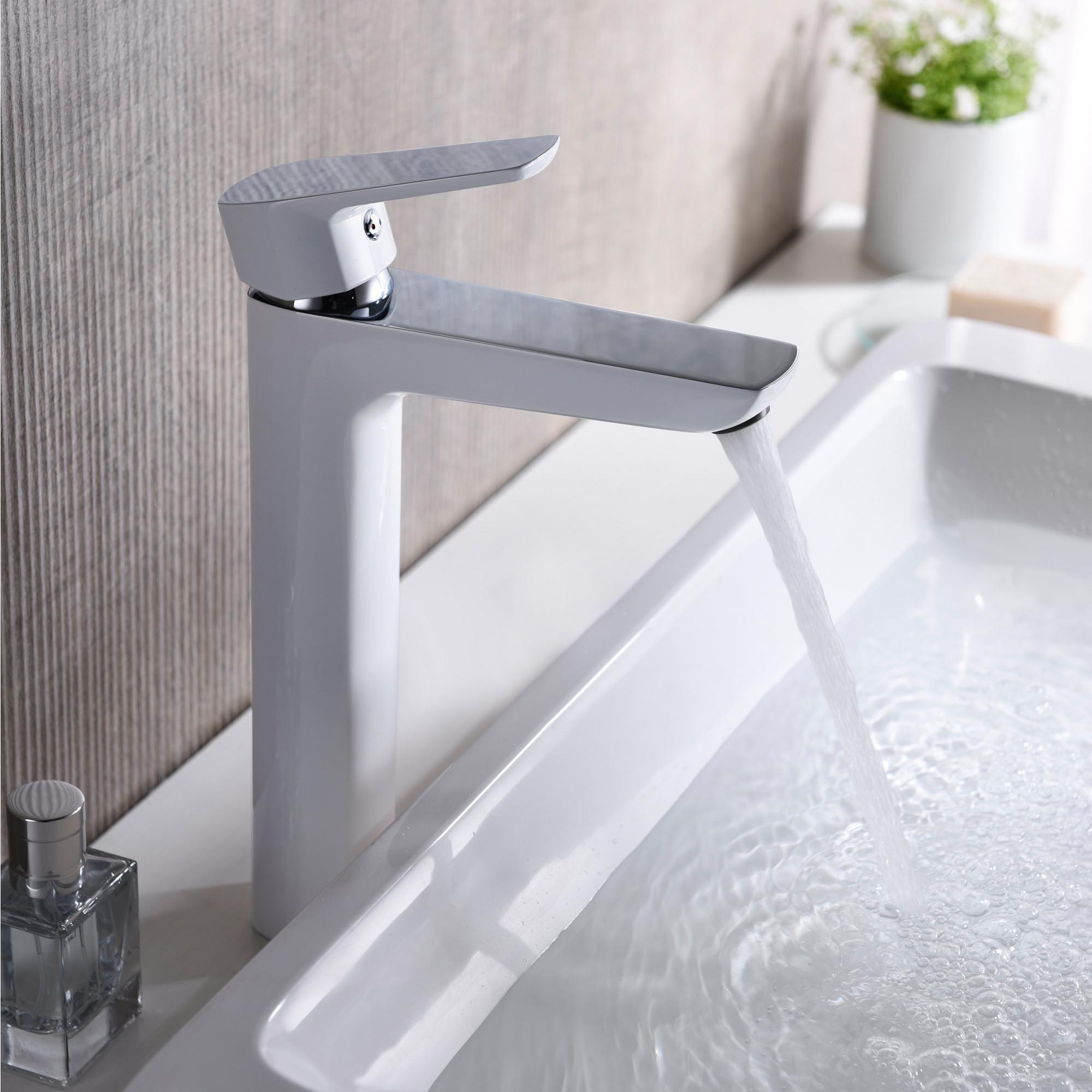 Single Handle Lavatory Faucet - 8001 022