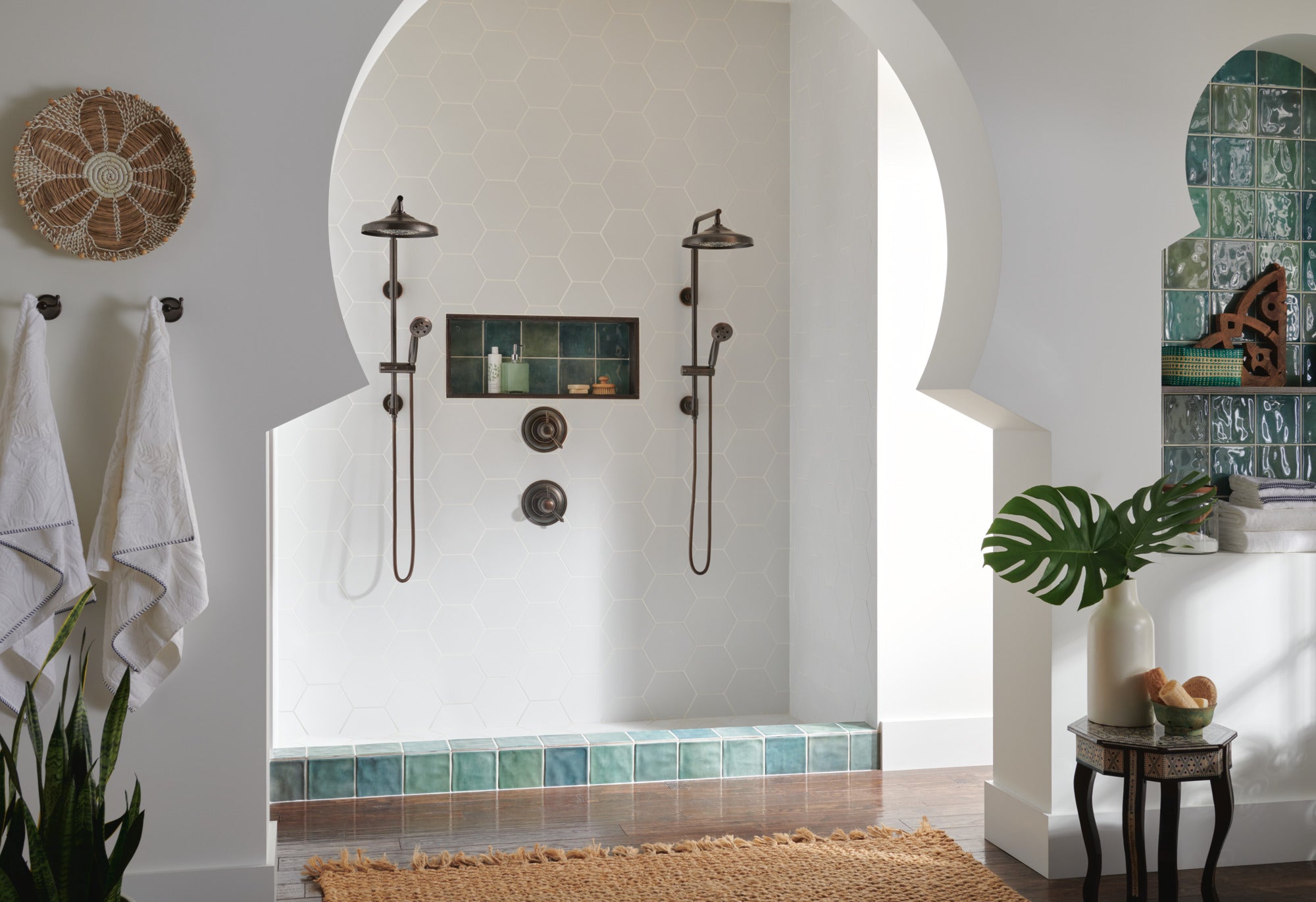 Brizo Essential™ Shower 11" Classic Round Single-Function Raincan Shower Head - 2.5 GPM