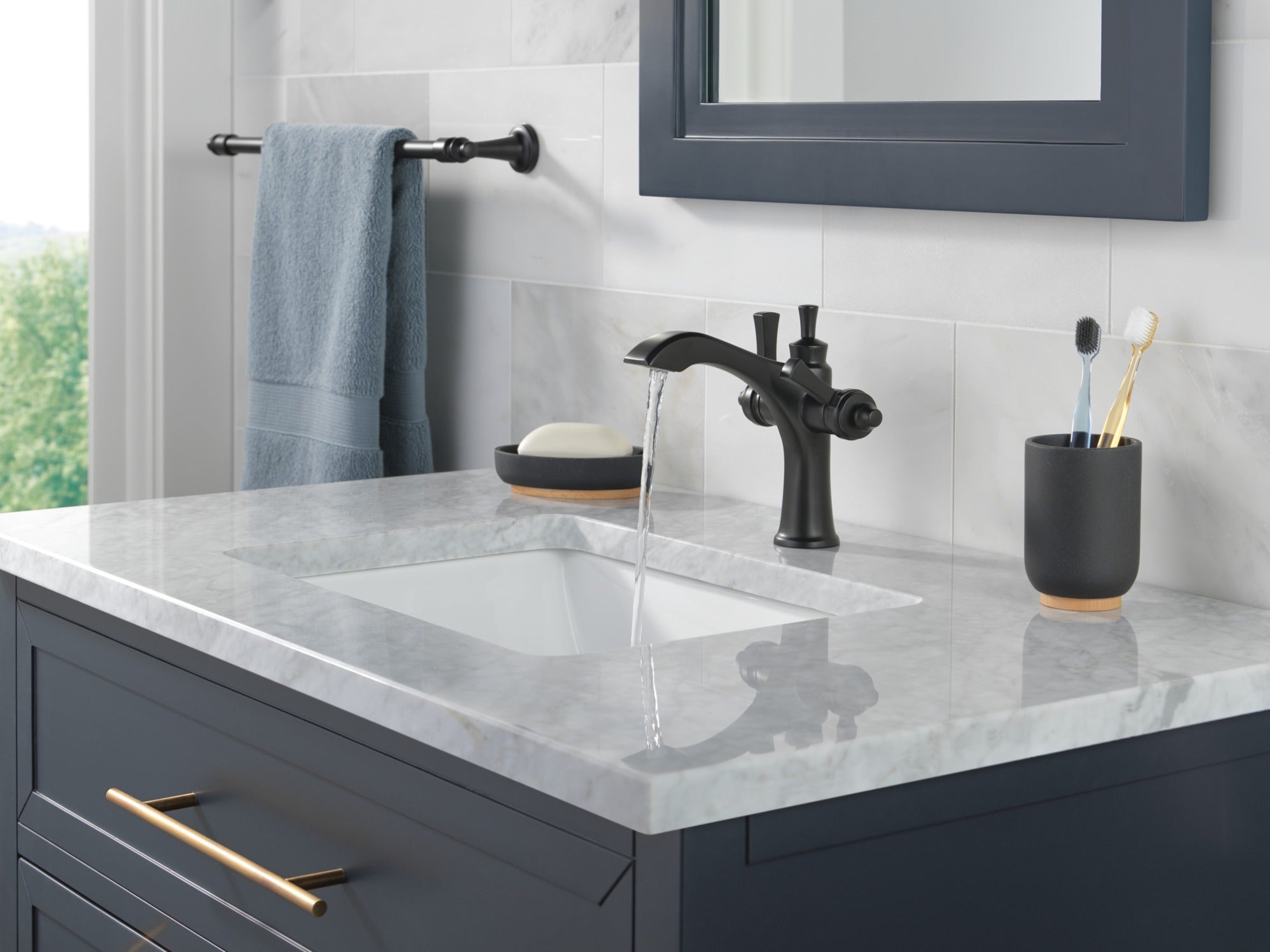 Delta Dorval™ 18" Towel Bar