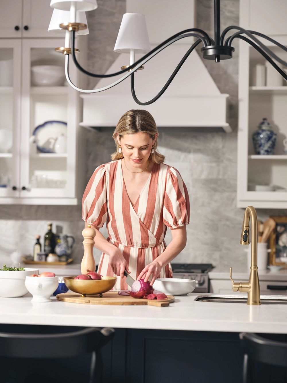 Nolia One-Handle High Arc Pulldown Kitchen Faucet