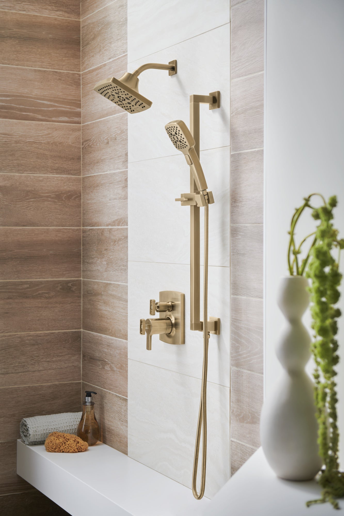 Brizo Kintsu® TempAssure Thermostatic Valve with Integrated 6-Function Diverter Trim - Less Handles