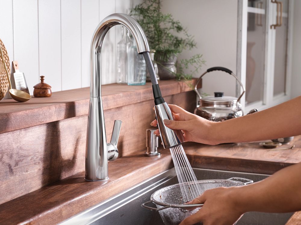 Haelyn One-Handle High Arc Pulldown Kitchen Faucet