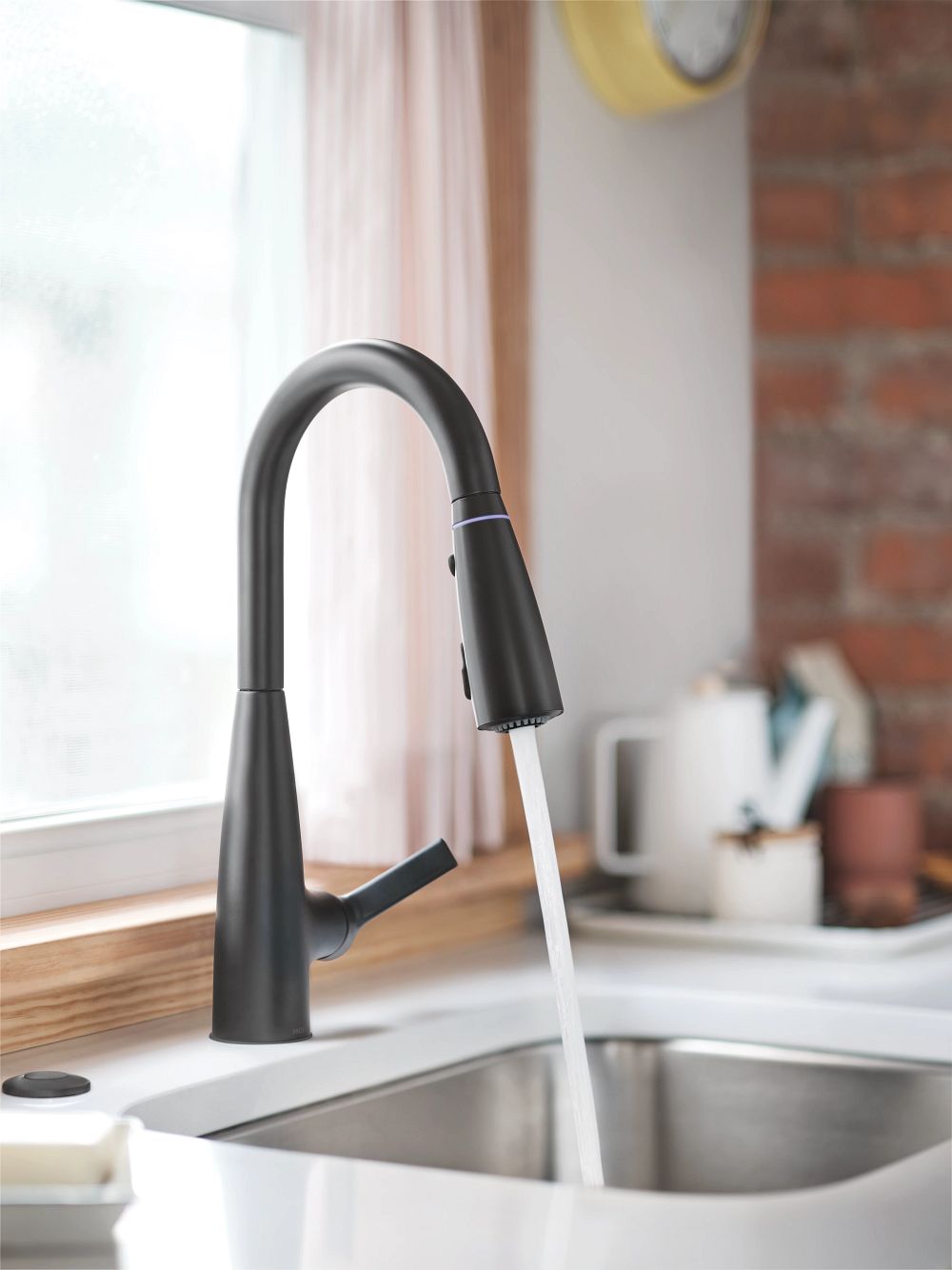 Haelyn One-Handle High Arc Pulldown Kitchen Faucet With ColorCue®