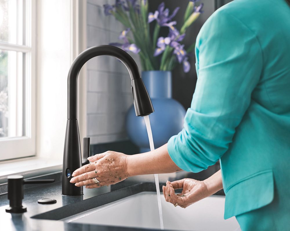 Haelyn MotionSense Wave One-Handle Pulldown Touchless Kitchen Faucet