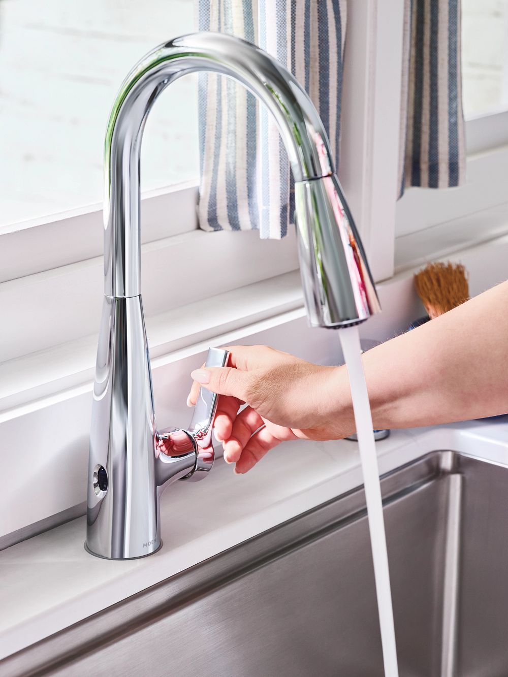 Haelyn MotionSense Wave One-Handle Pulldown Touchless Kitchen Faucet