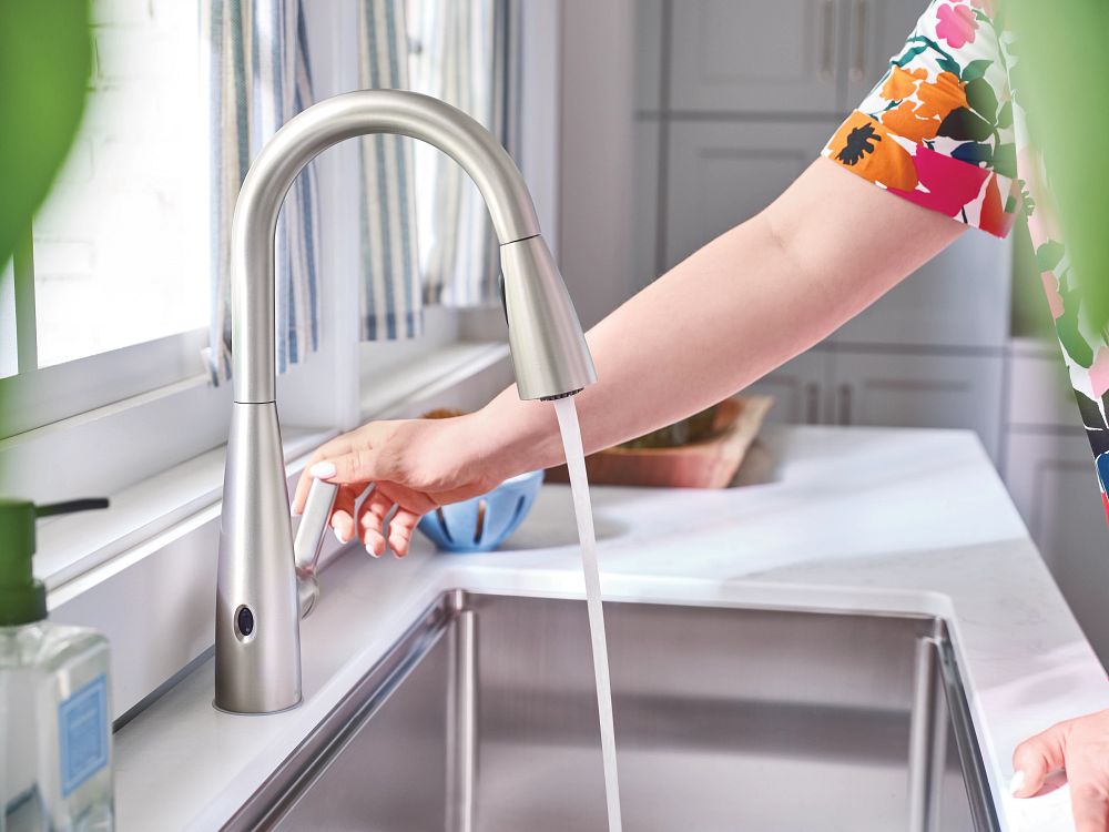 Haelyn MotionSense Wave One-Handle Pulldown Touchless Kitchen Faucet