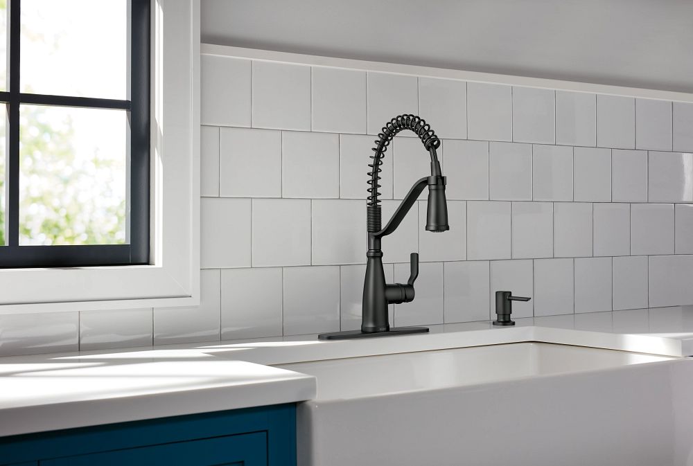 Nolia One-Handle Pre-Rinse Spring Pulldown Kitchen Faucet