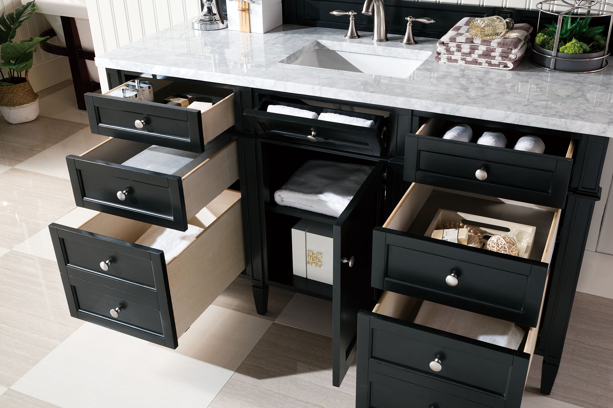 James Martin Brittany 60" Single Vanity in Black Onyx with 3cm Countertop