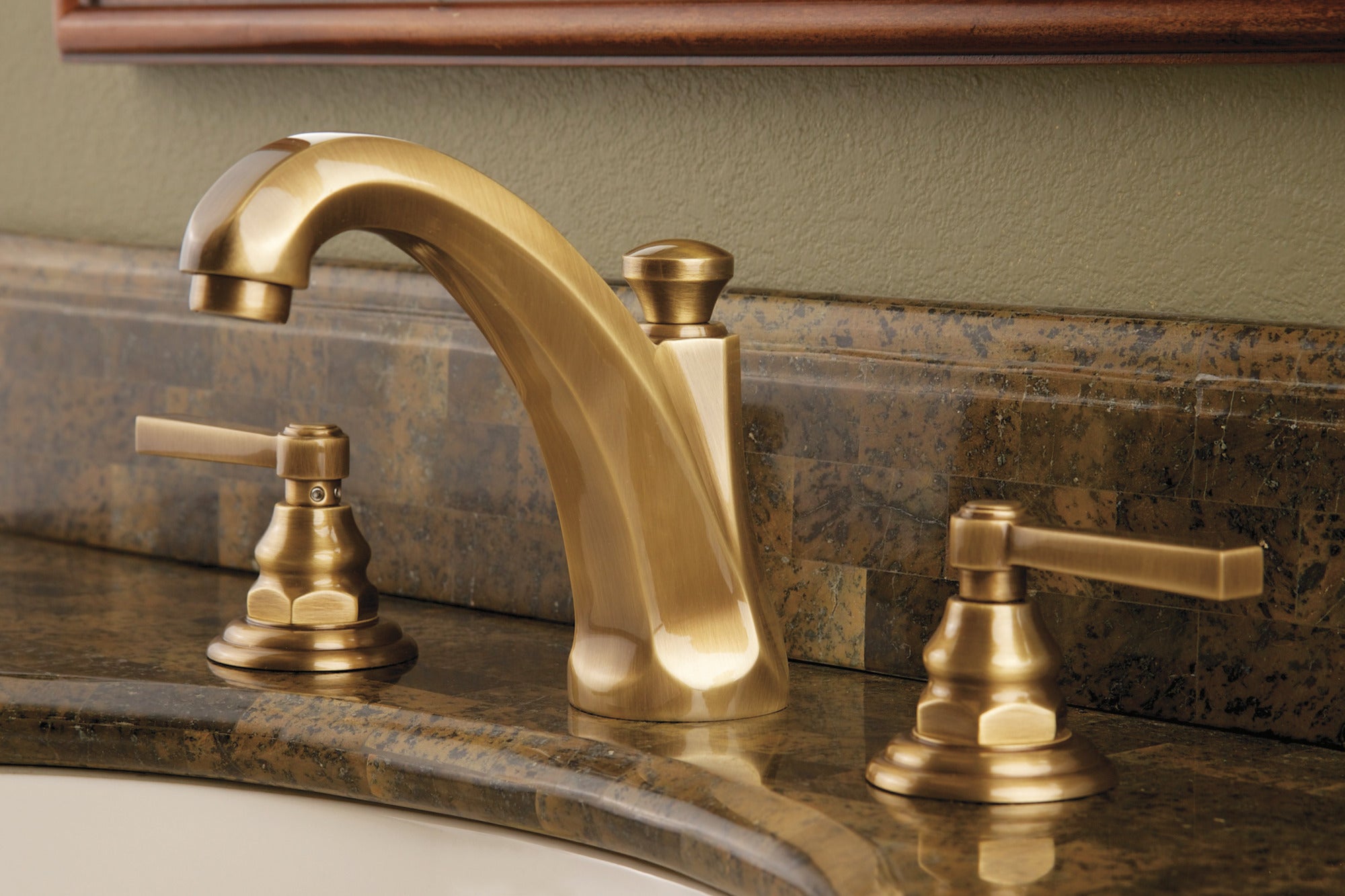 Newport Brass Astor® Widespread Lavatory Faucet