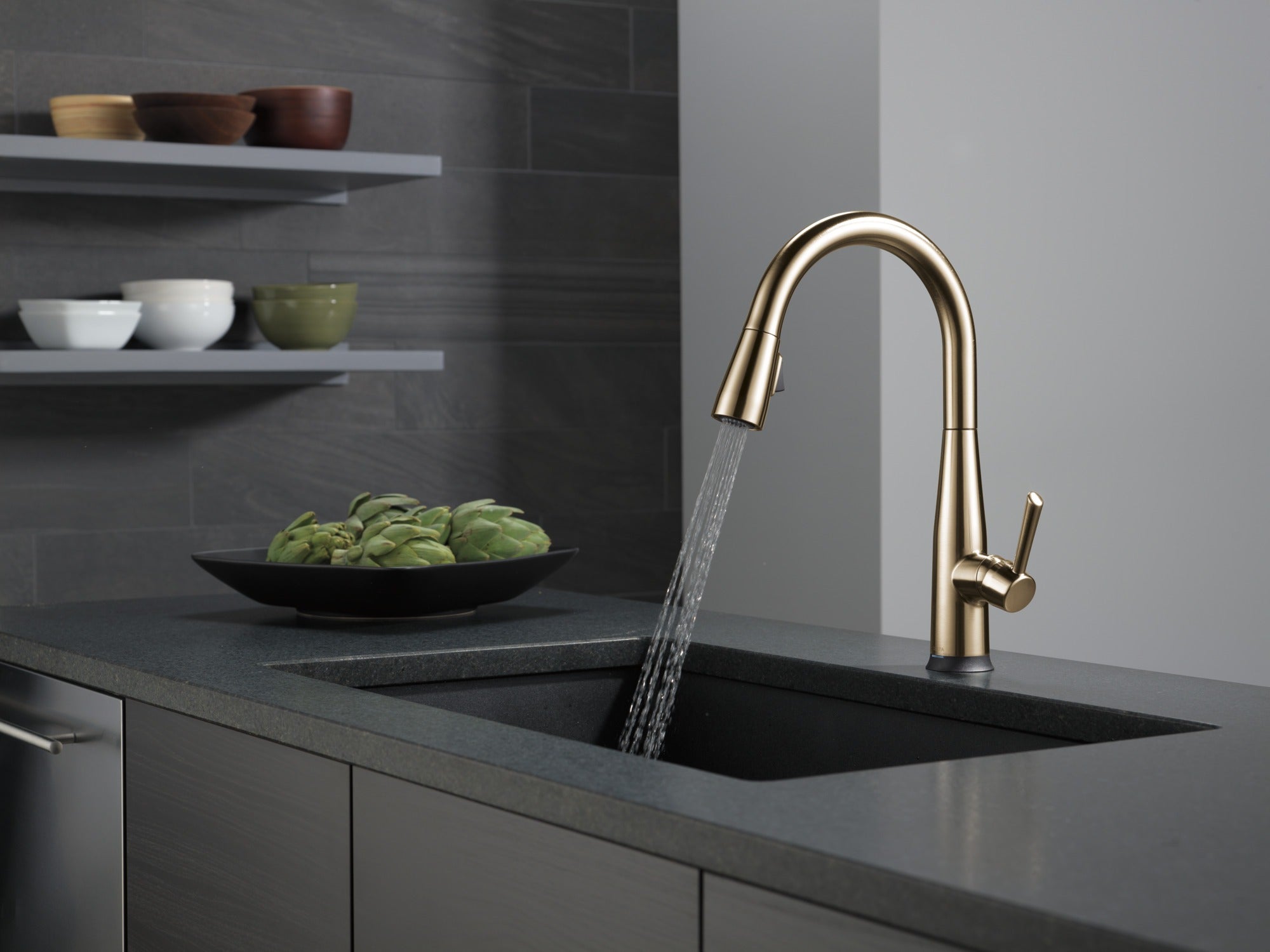 Delta Essa® Single Handle Pull-Down Kitchen Faucet with Touch<sub>2</sub>O® Technology Technology