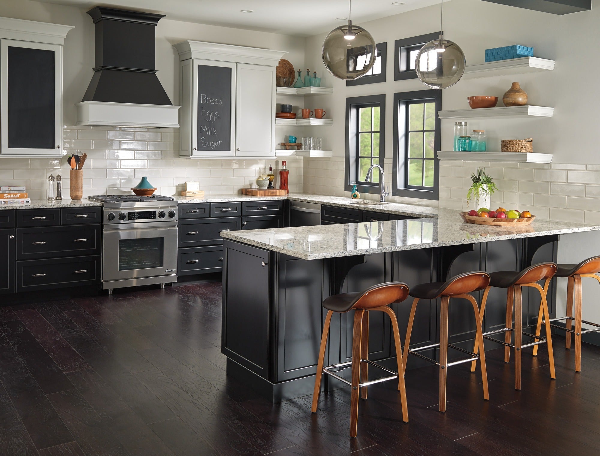 Delta Essa® Single Handle Pull-Down Kitchen Faucet with Touch<sub>2</sub>O® Technology