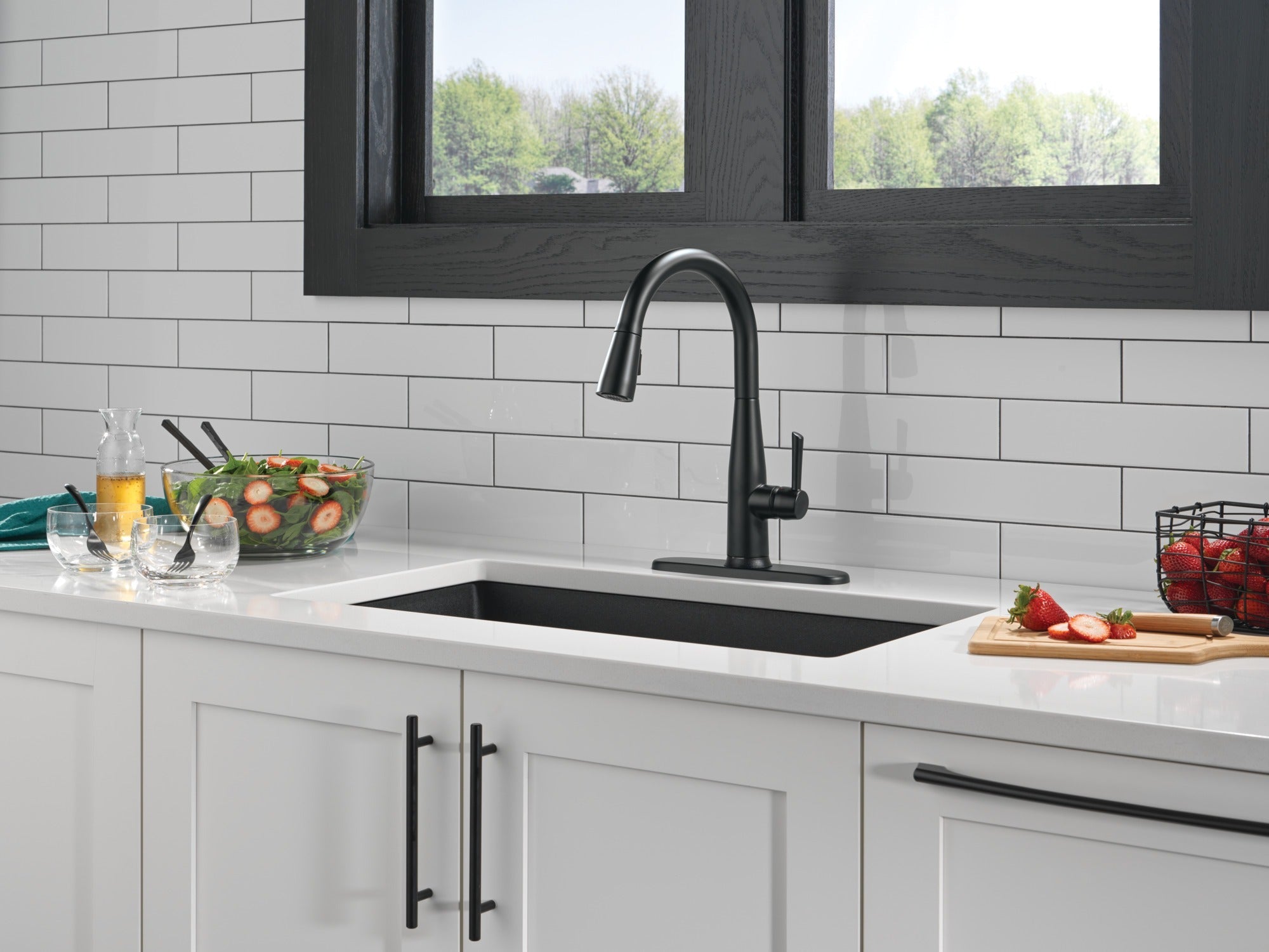 Delta Essa® Touch<sub>2</sub>O® Technology Kitchen Faucet with Touchless Technology