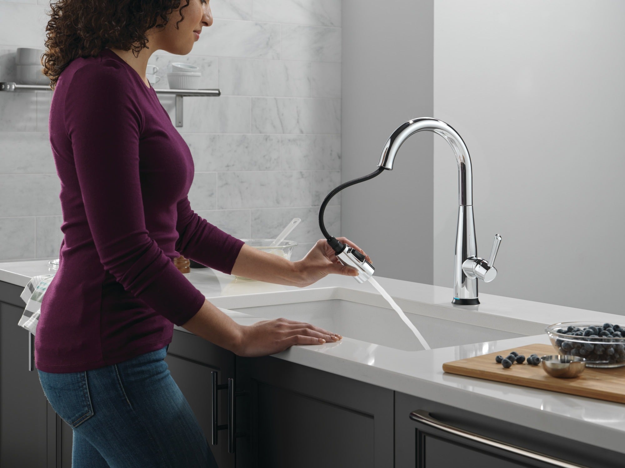 Delta Essa® Touch<sub>2</sub>O® Technology Kitchen Faucet with Touchless Technology