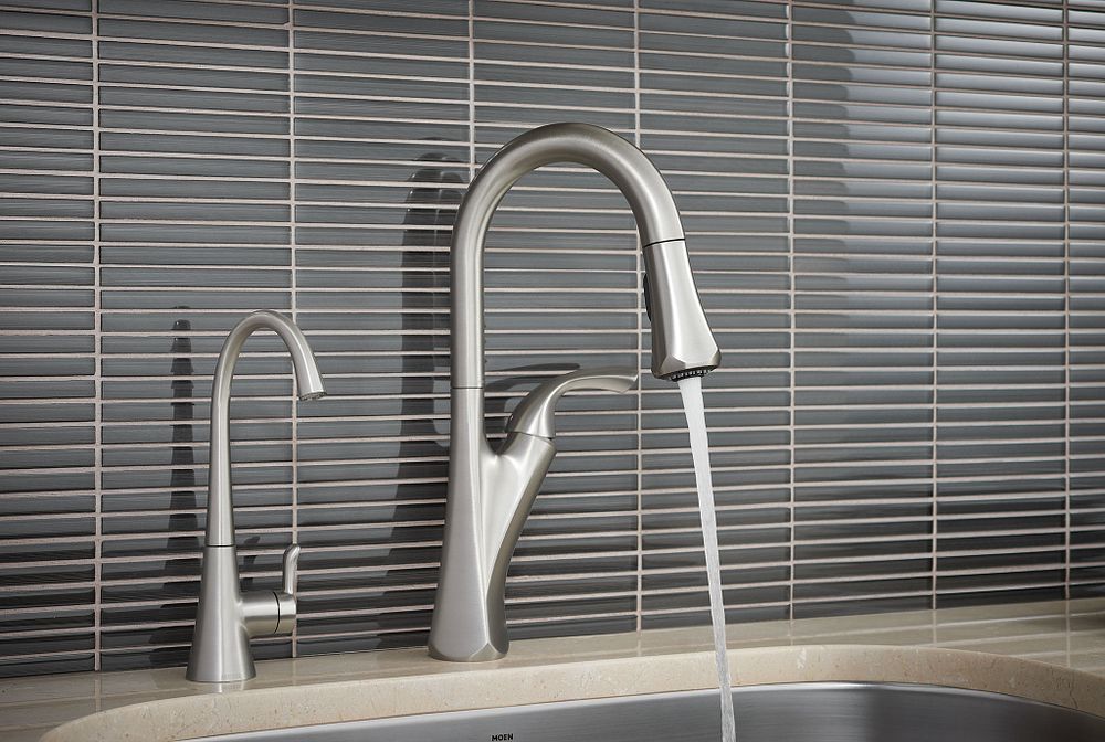 Sip Transitional One-Handle High Arc Beverage Faucet