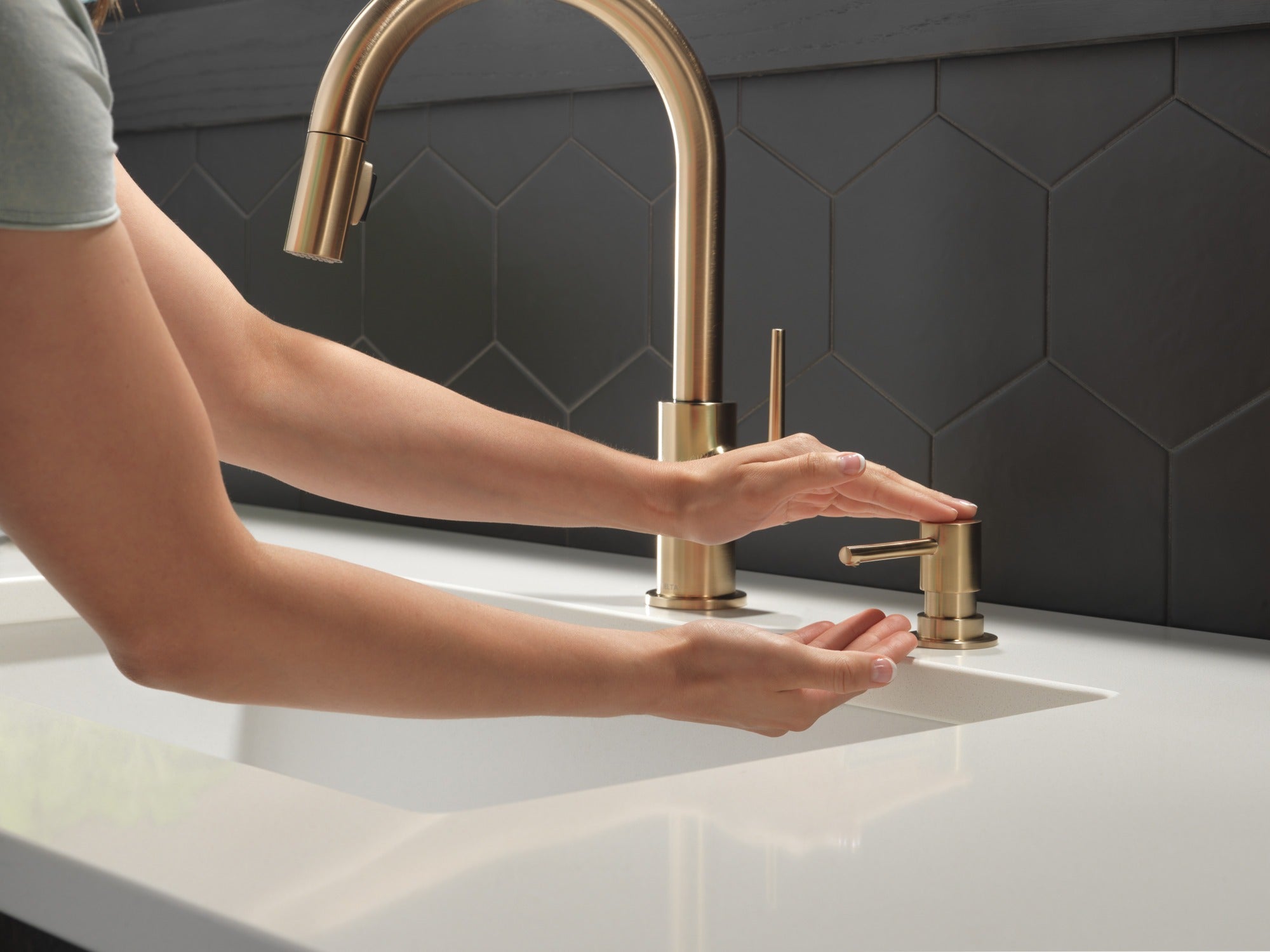 Delta Trinsic® Single Handle Pull-Down Kitchen Faucet