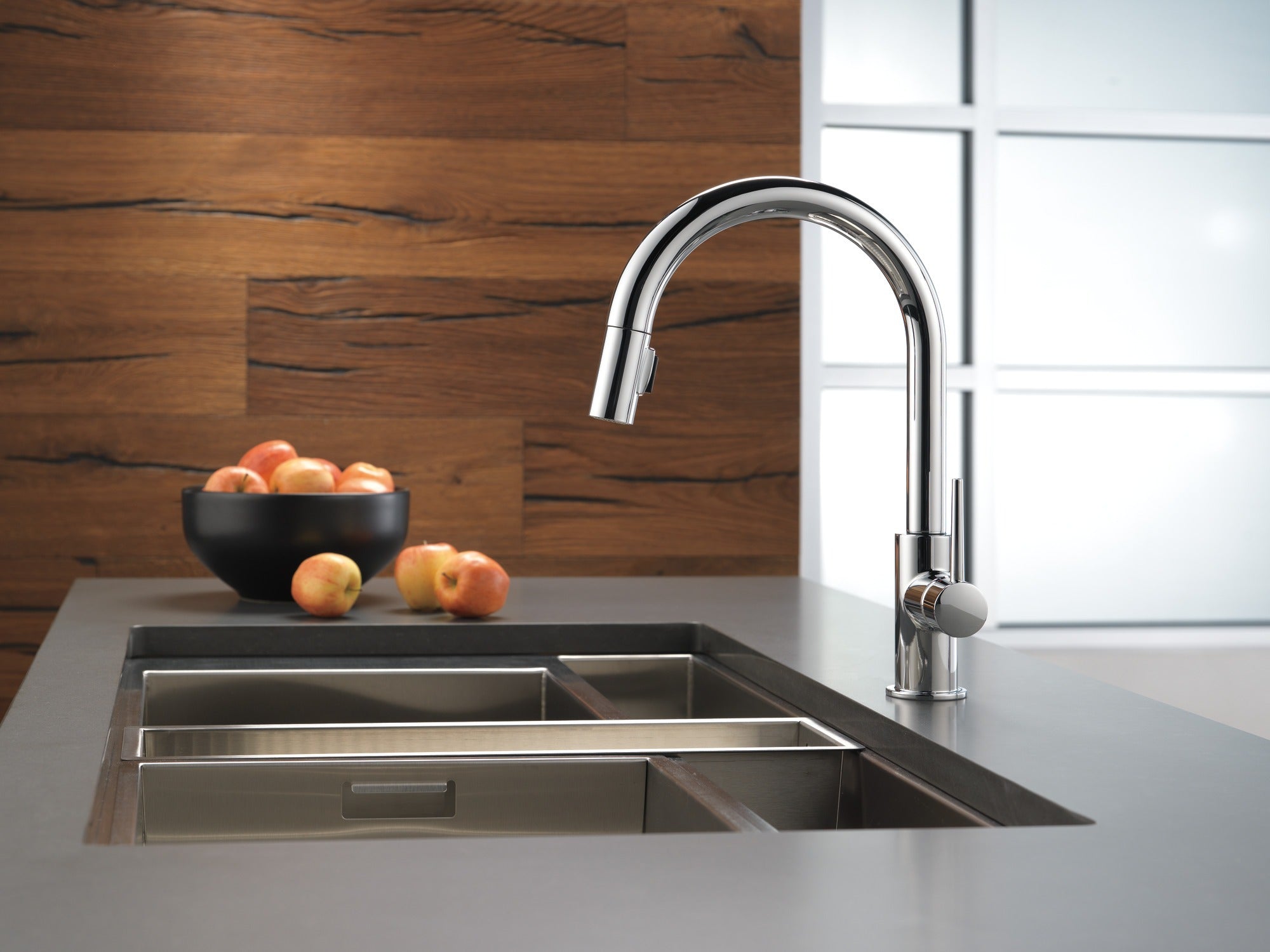 Delta Trinsic® Single Handle Pull-Down Kitchen Faucet