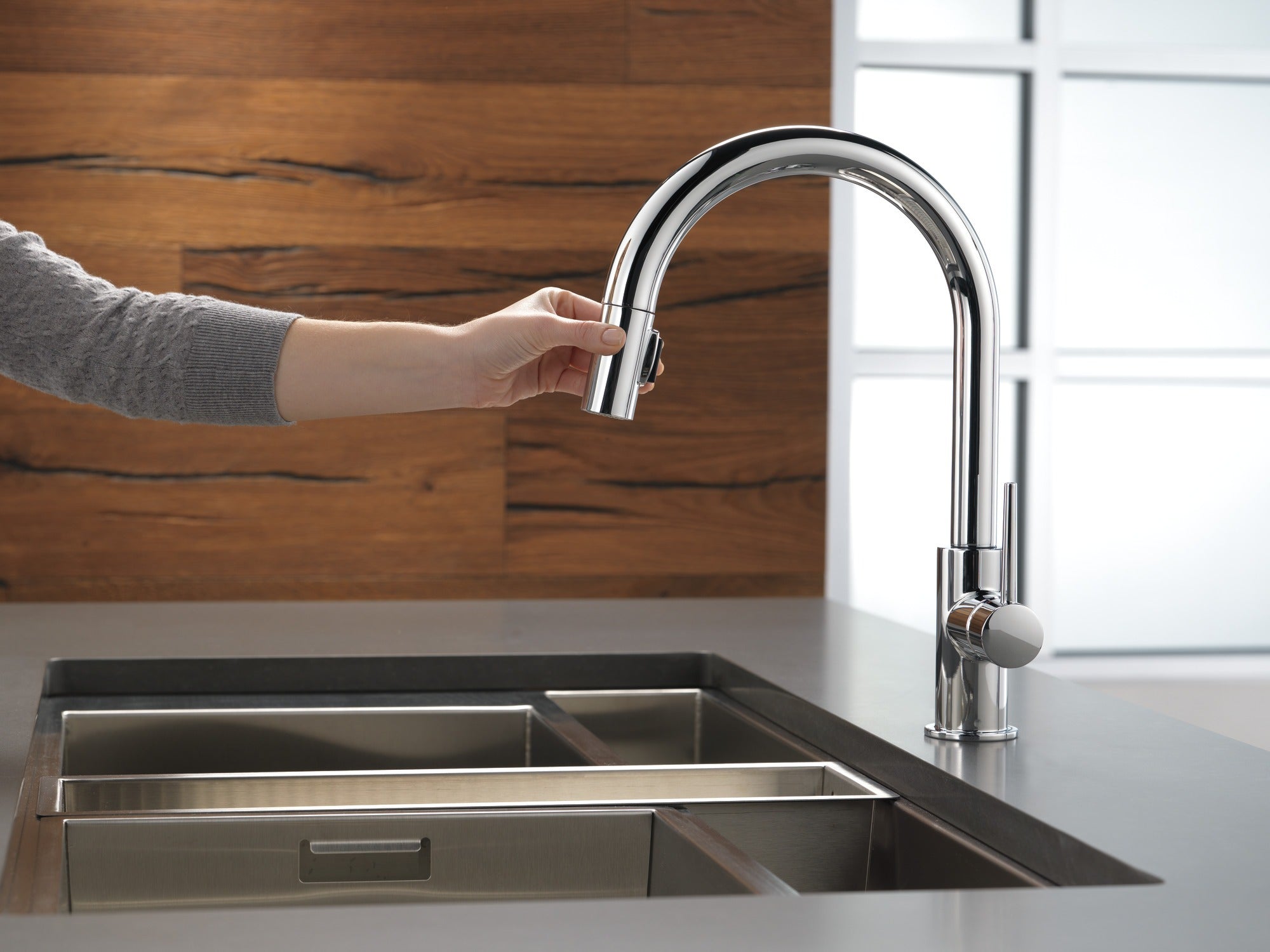 Delta Trinsic® Single Handle Pull-Down Kitchen Faucet