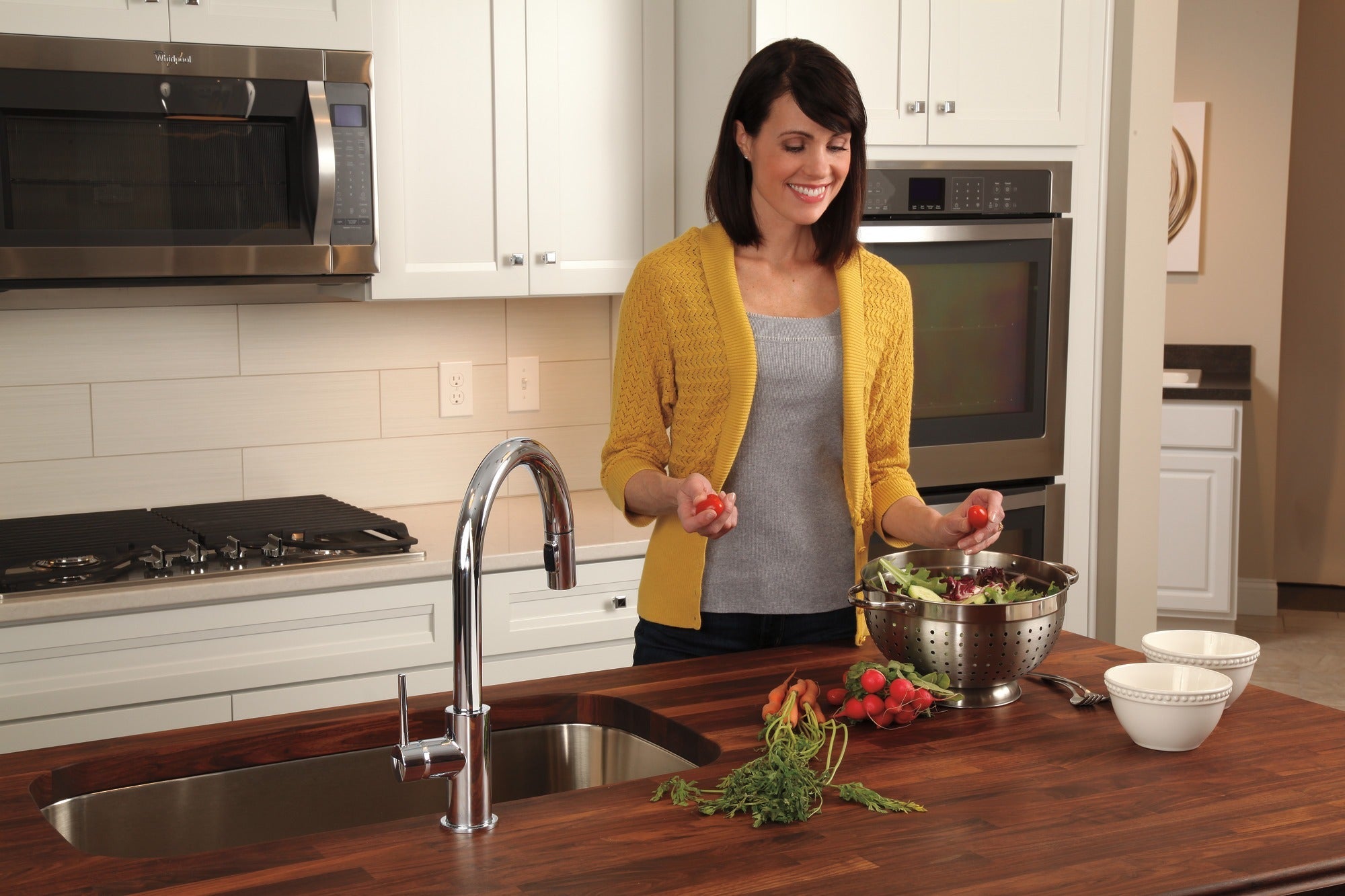 Delta Trinsic® Single Handle Pull-Down Kitchen Faucet
