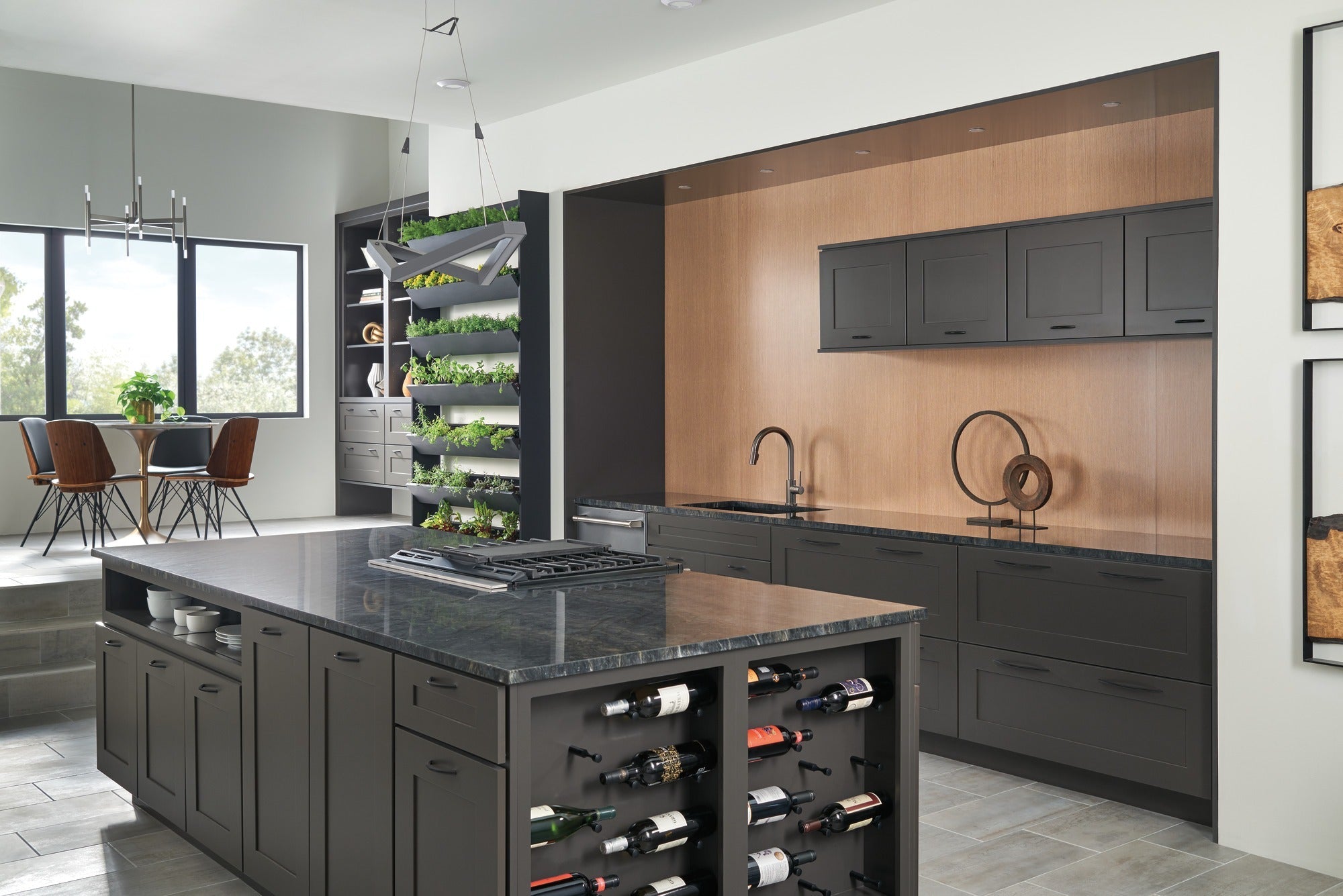 Delta Trinsic® Single Handle Pull-Down Kitchen Faucet