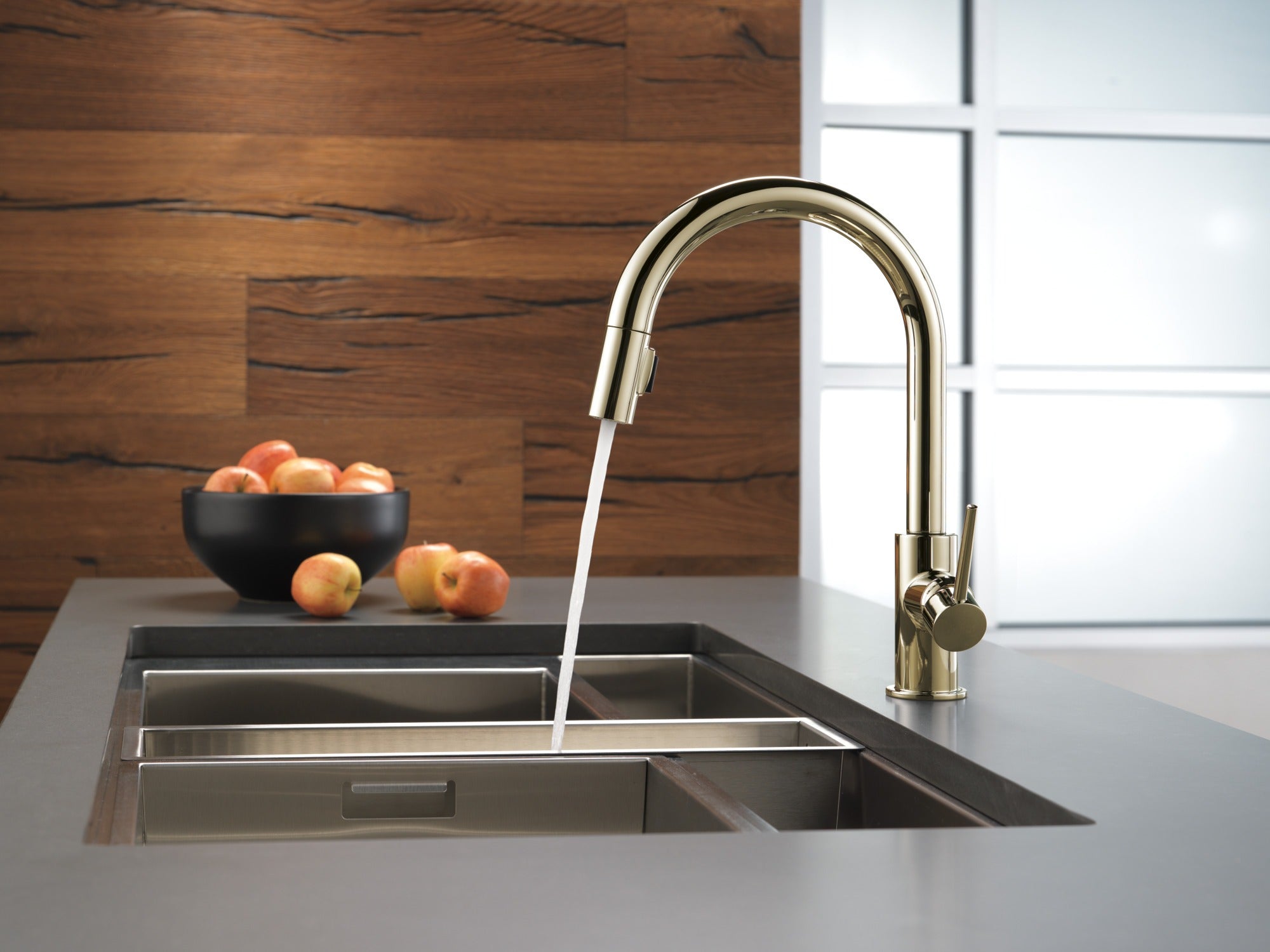 Delta Trinsic® Single Handle Pull-Down Kitchen Faucet