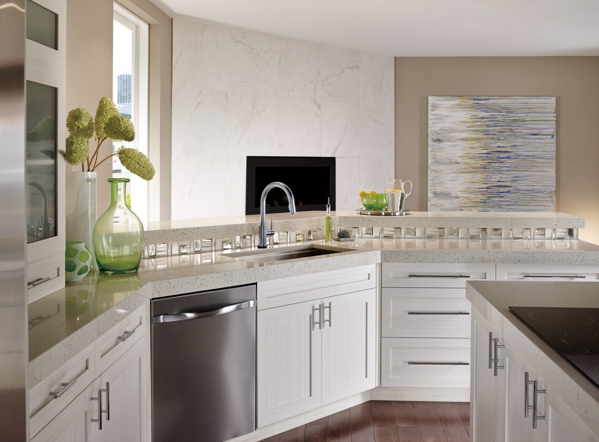 Delta Trinsic® Single Handle Pull-Down Kitchen Faucet with Touch<sub>2</sub>O® Technology