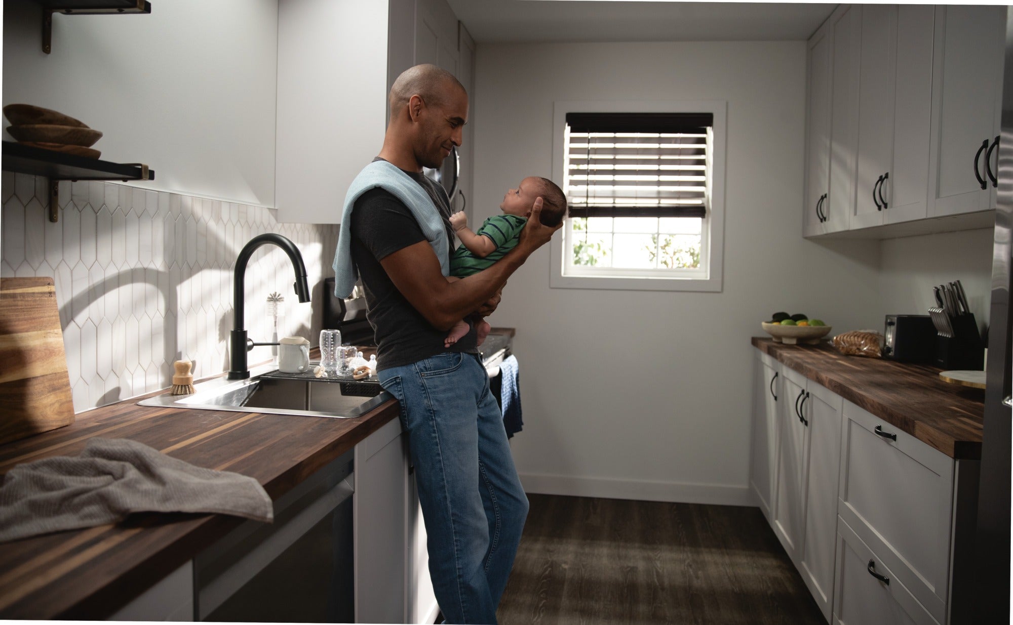 Delta Trinsic® Single Handle Pull-Down Kitchen Faucet with Touch<sub>2</sub>O® Technology