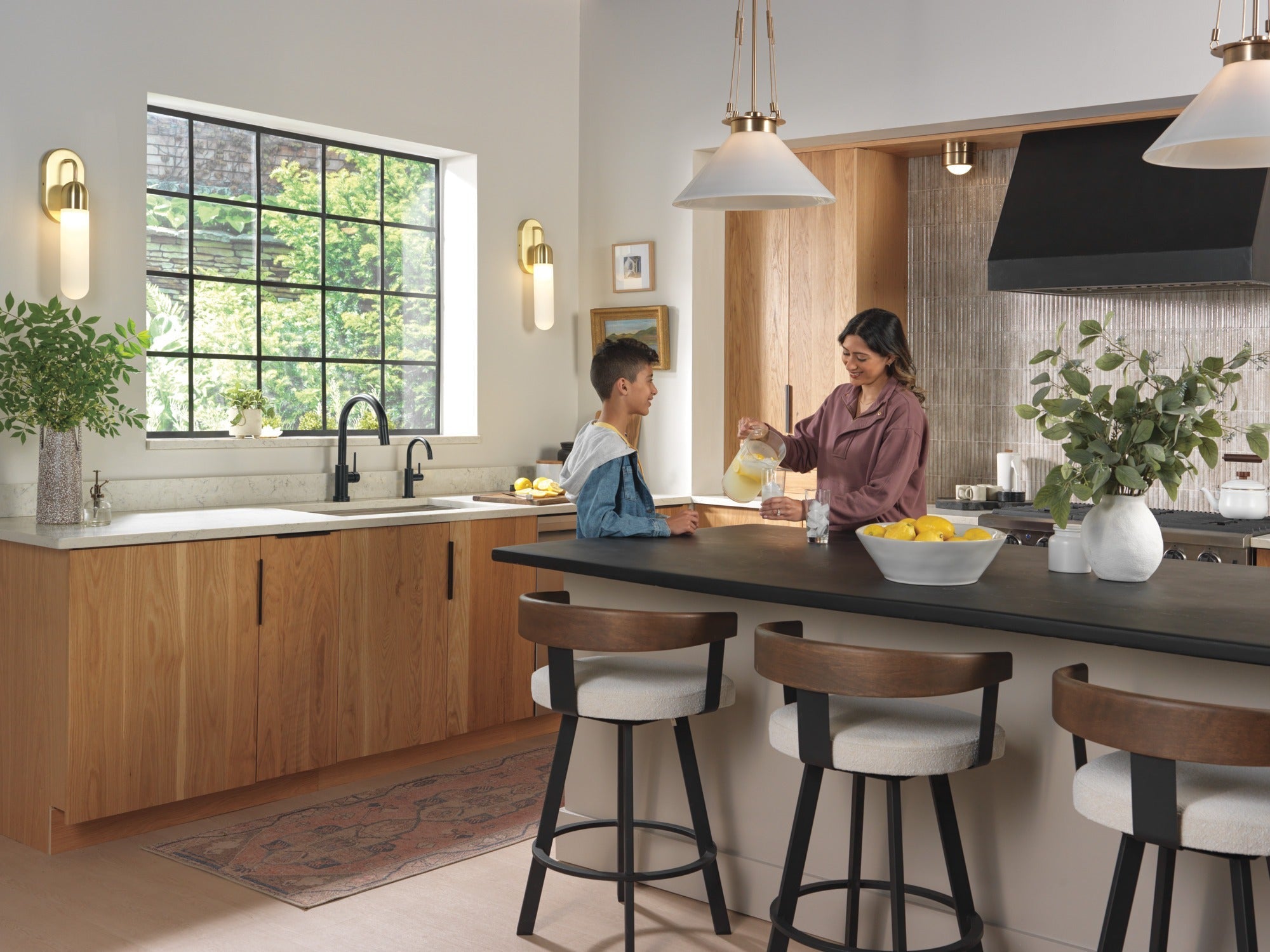 Delta Other Contemporary Round Beverage Faucet