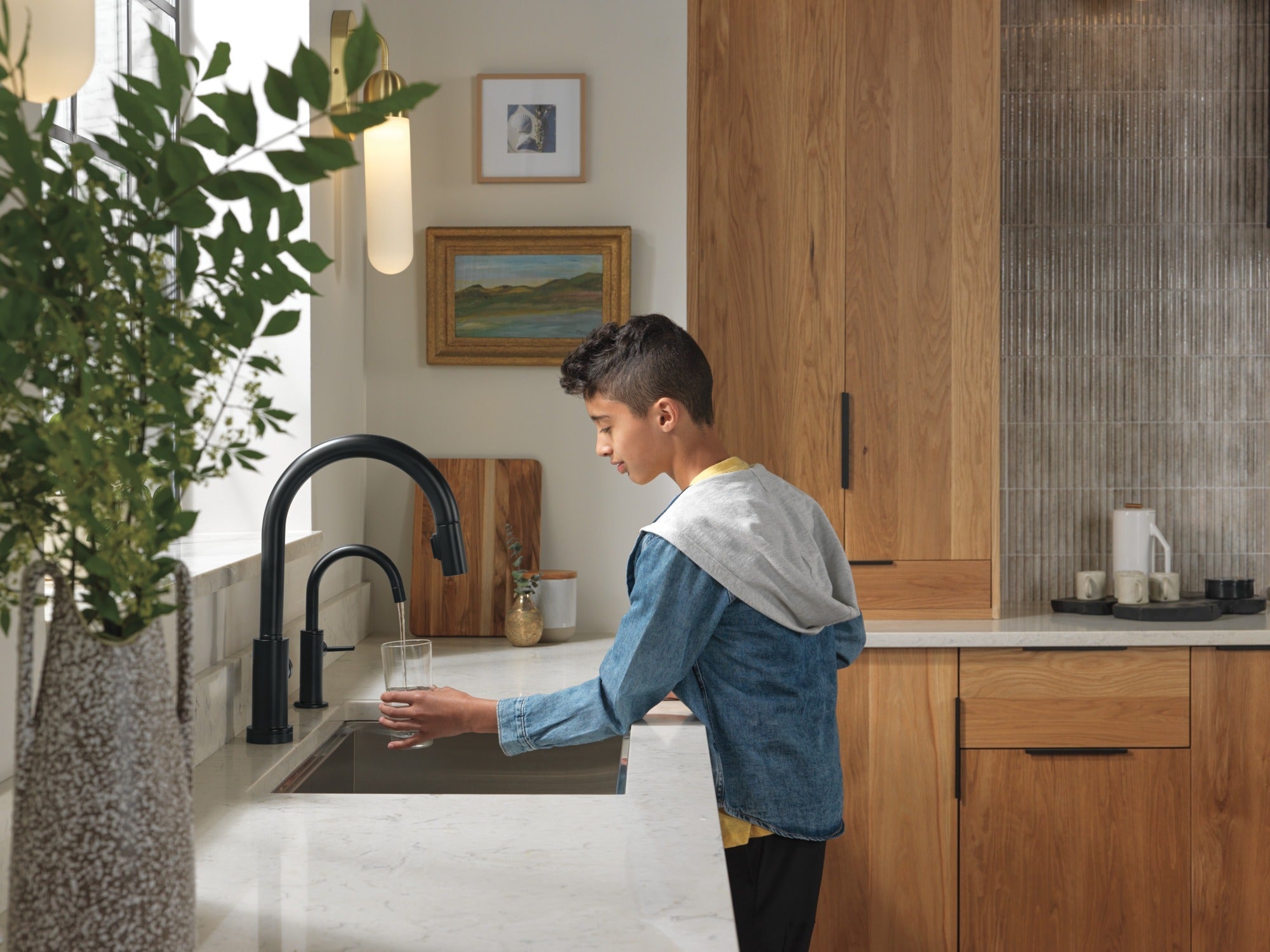 Delta Other Contemporary Round Beverage Faucet