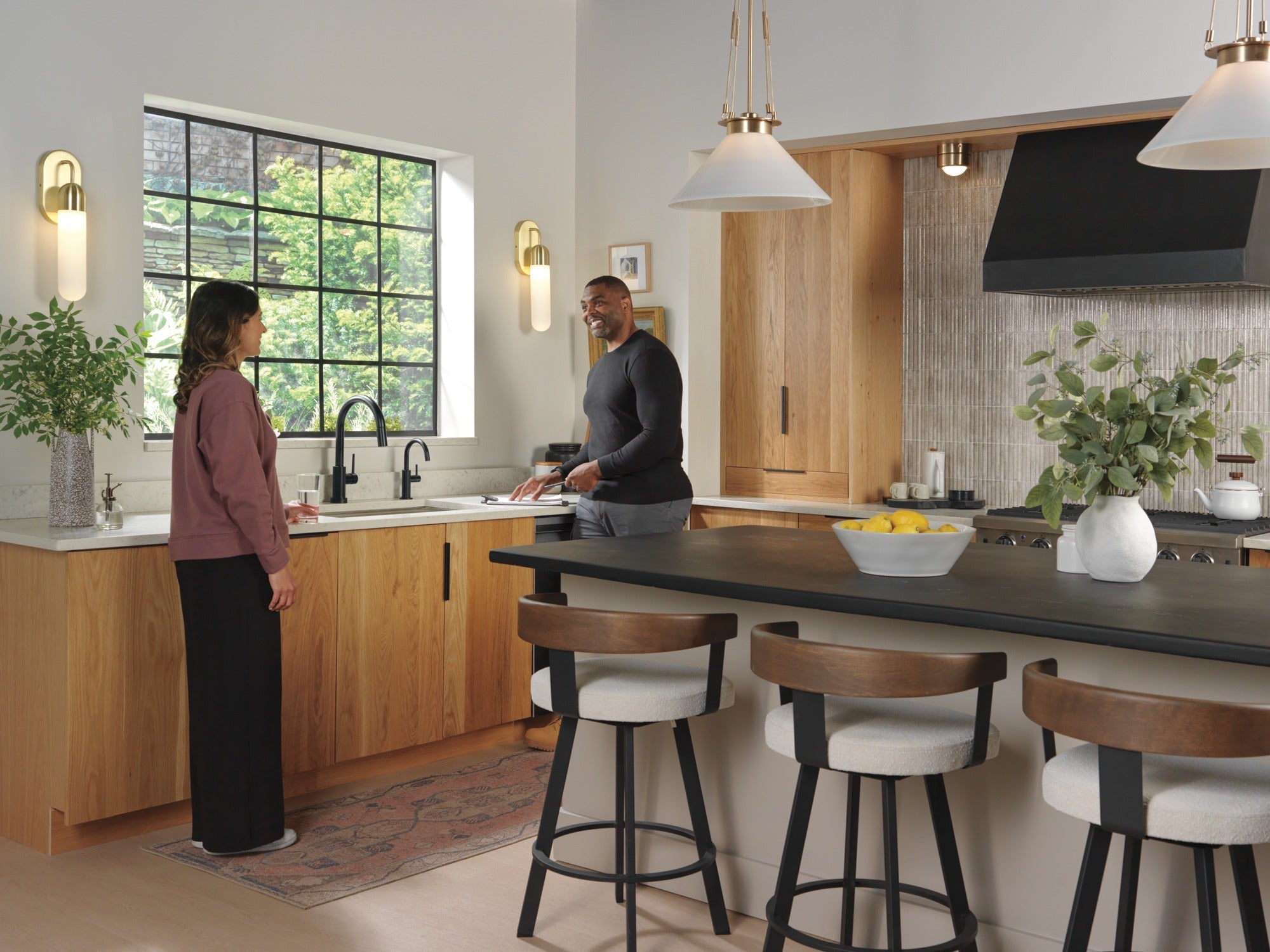 Delta Other Contemporary Round Beverage Faucet