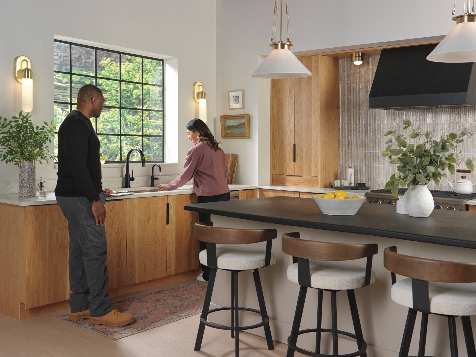 Delta Other Contemporary Round Beverage Faucet