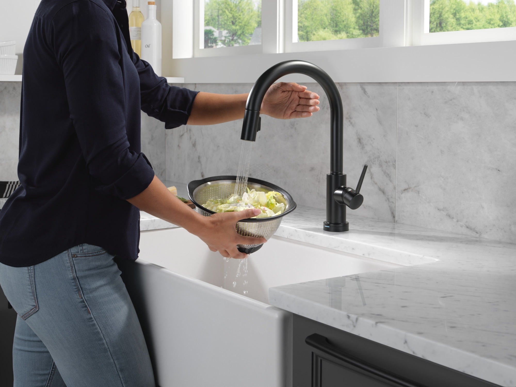 Delta Trinsic® VoiceIQ® Kitchen Faucet with Touch<sub>2</sub>O® Technology with Touchless Technology