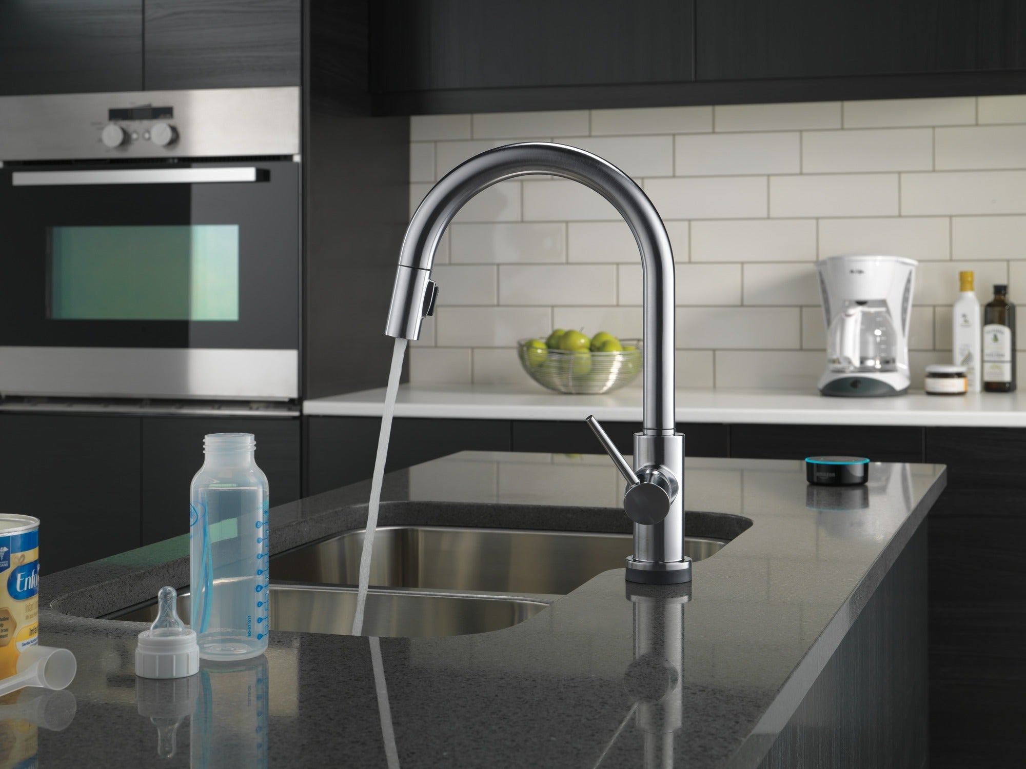 Delta Trinsic® VoiceIQ® Single-Handle Pull-Down Kitchen Faucet with Touch<sub>2</sub>O® Technology