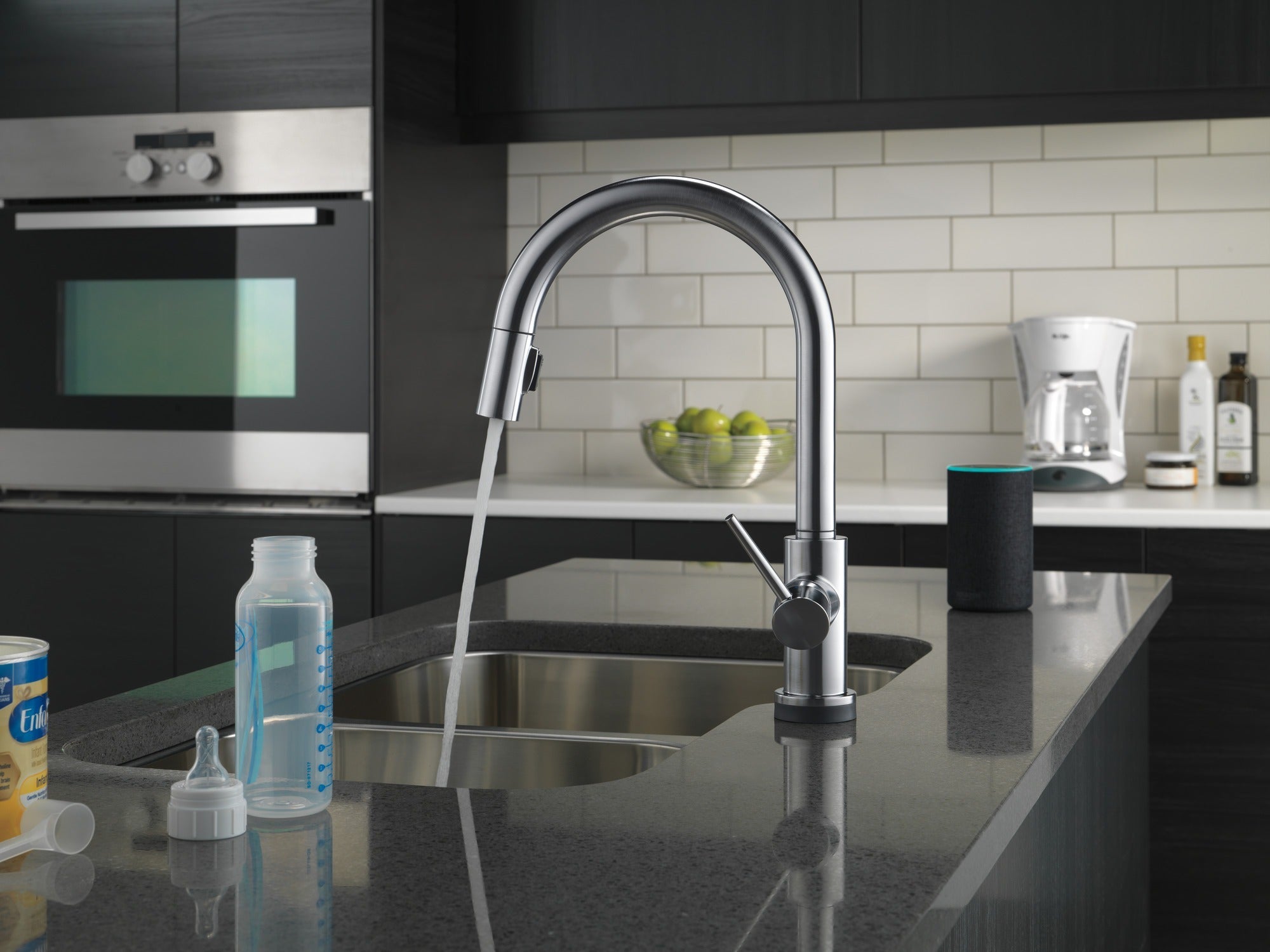 Delta Trinsic® VoiceIQ® Single-Handle Pull-Down Kitchen Faucet with Touch<sub>2</sub>O® Technology