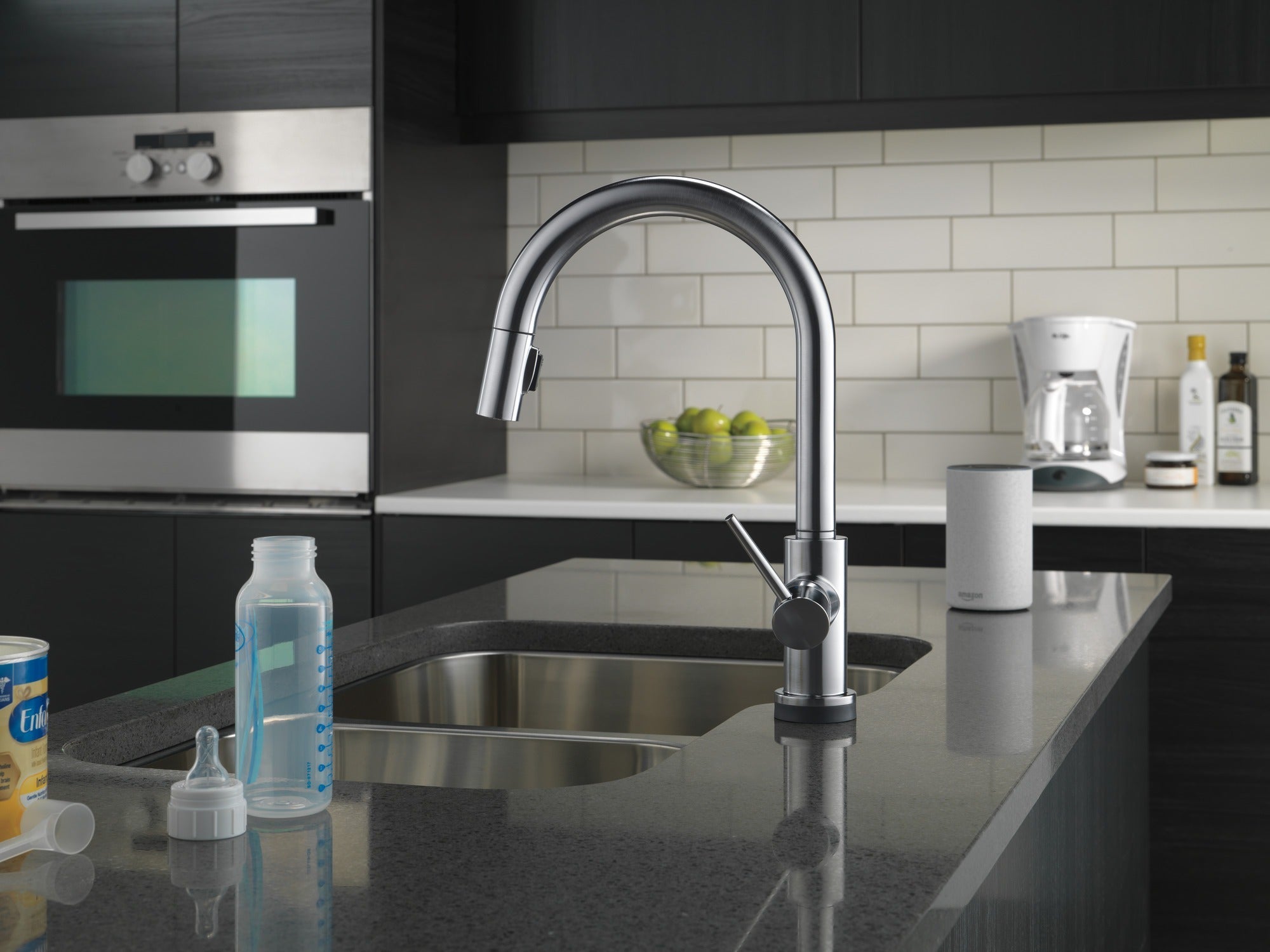 Delta Trinsic® VoiceIQ® Single-Handle Pull-Down Kitchen Faucet with Touch<sub>2</sub>O® Technology