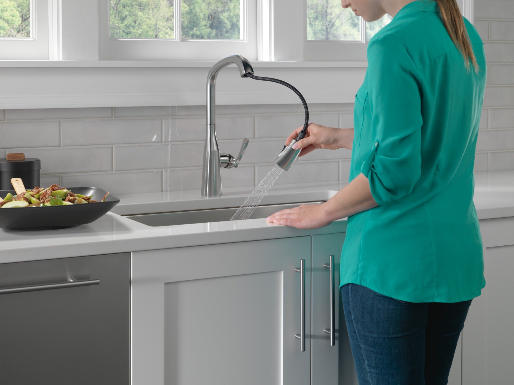 Delta Stryke® Single Handle Pull-Down Kitchen Faucet