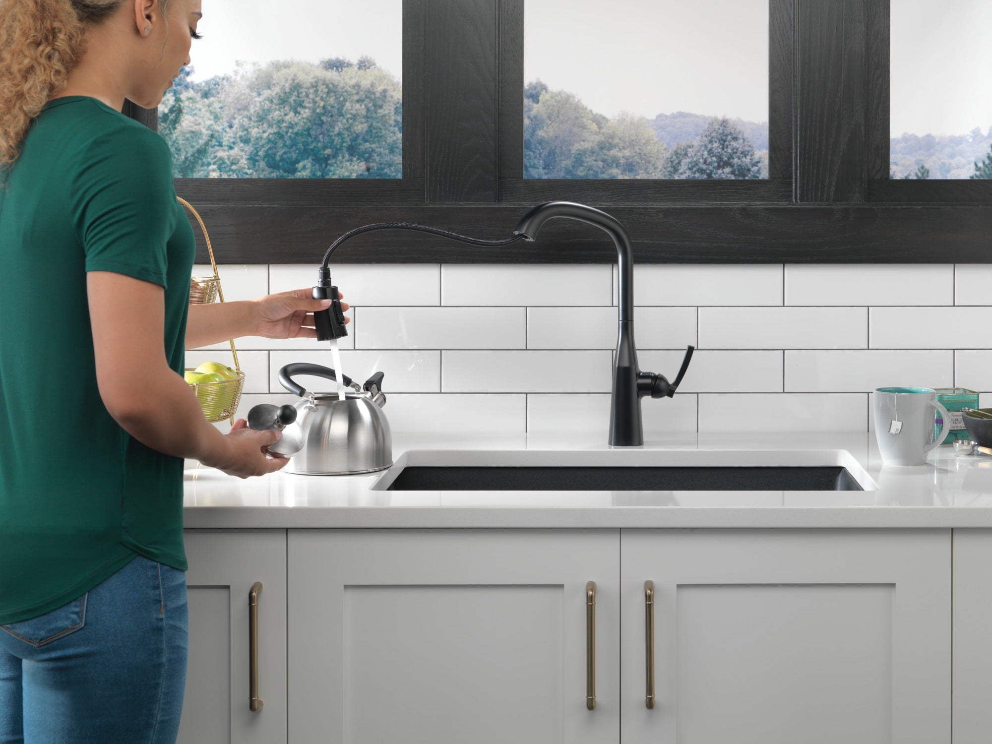 Delta Stryke® Single Handle Pull-Down Kitchen Faucet