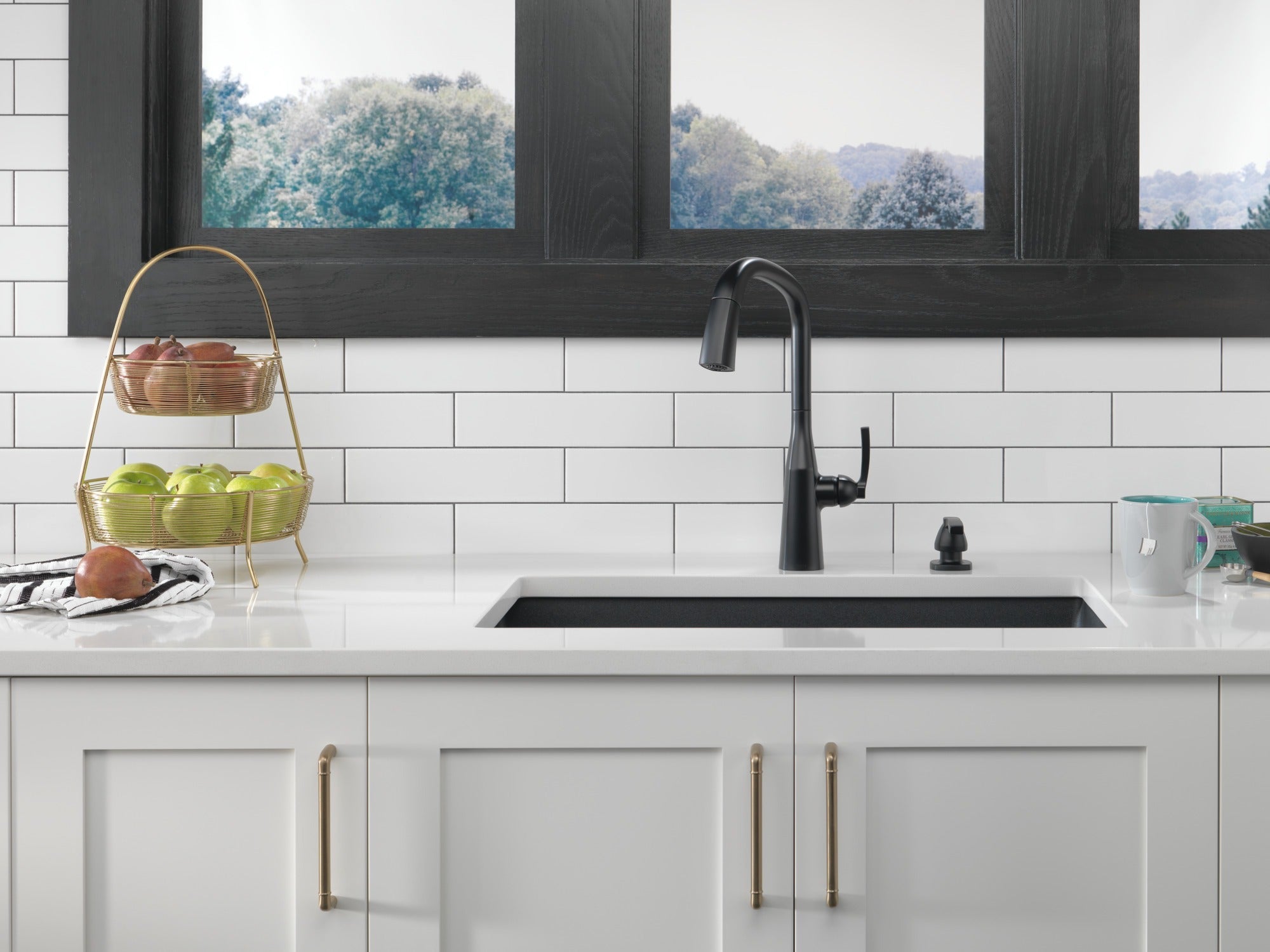 Delta Stryke® Single Handle Pull-Down Kitchen Faucet