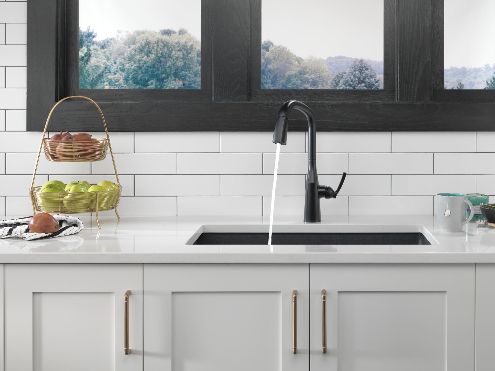 Delta Stryke® Single Handle Pull-Down Kitchen Faucet