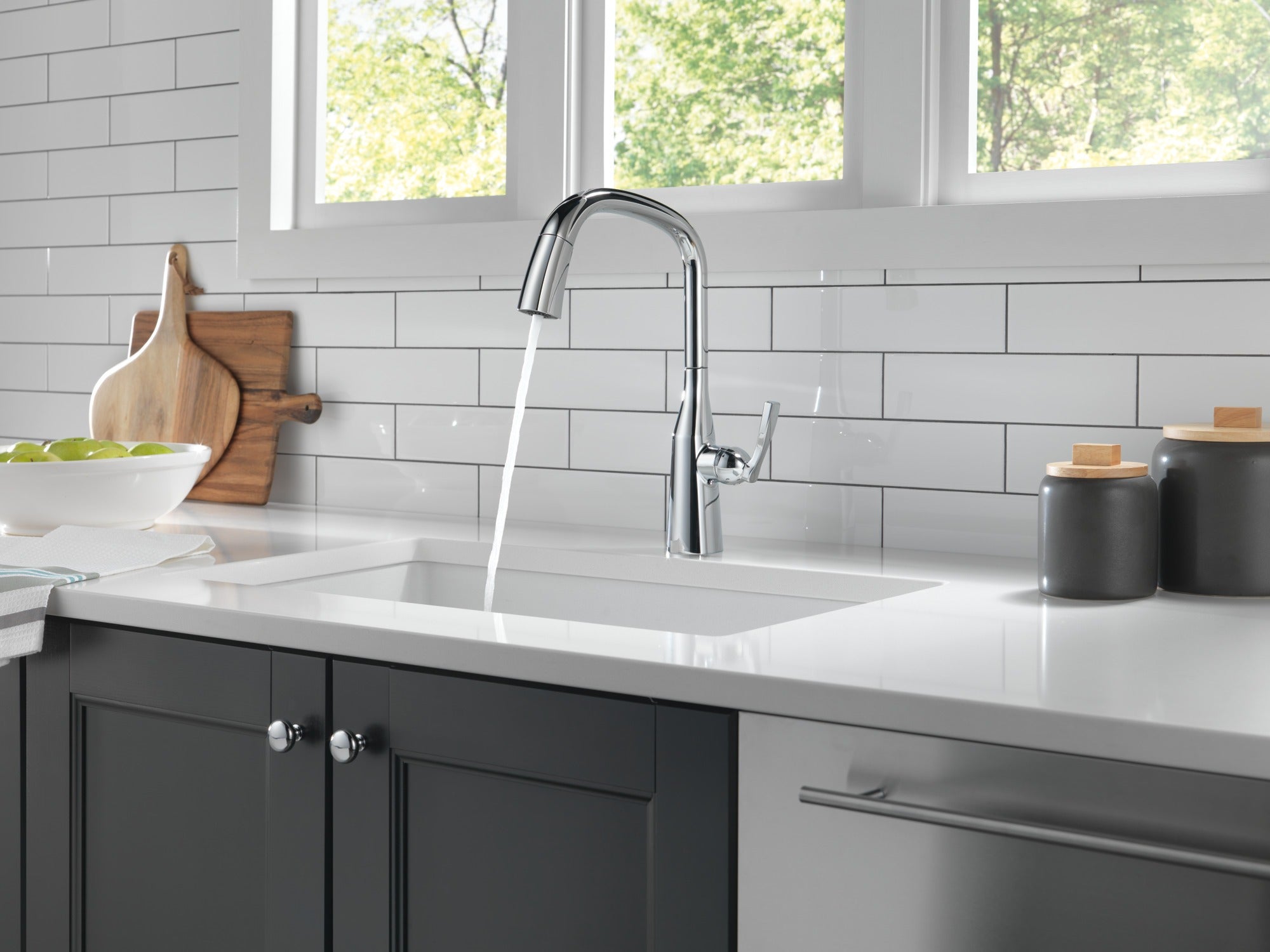 Delta Stryke® Single Handle Pull-Down Kitchen Faucet