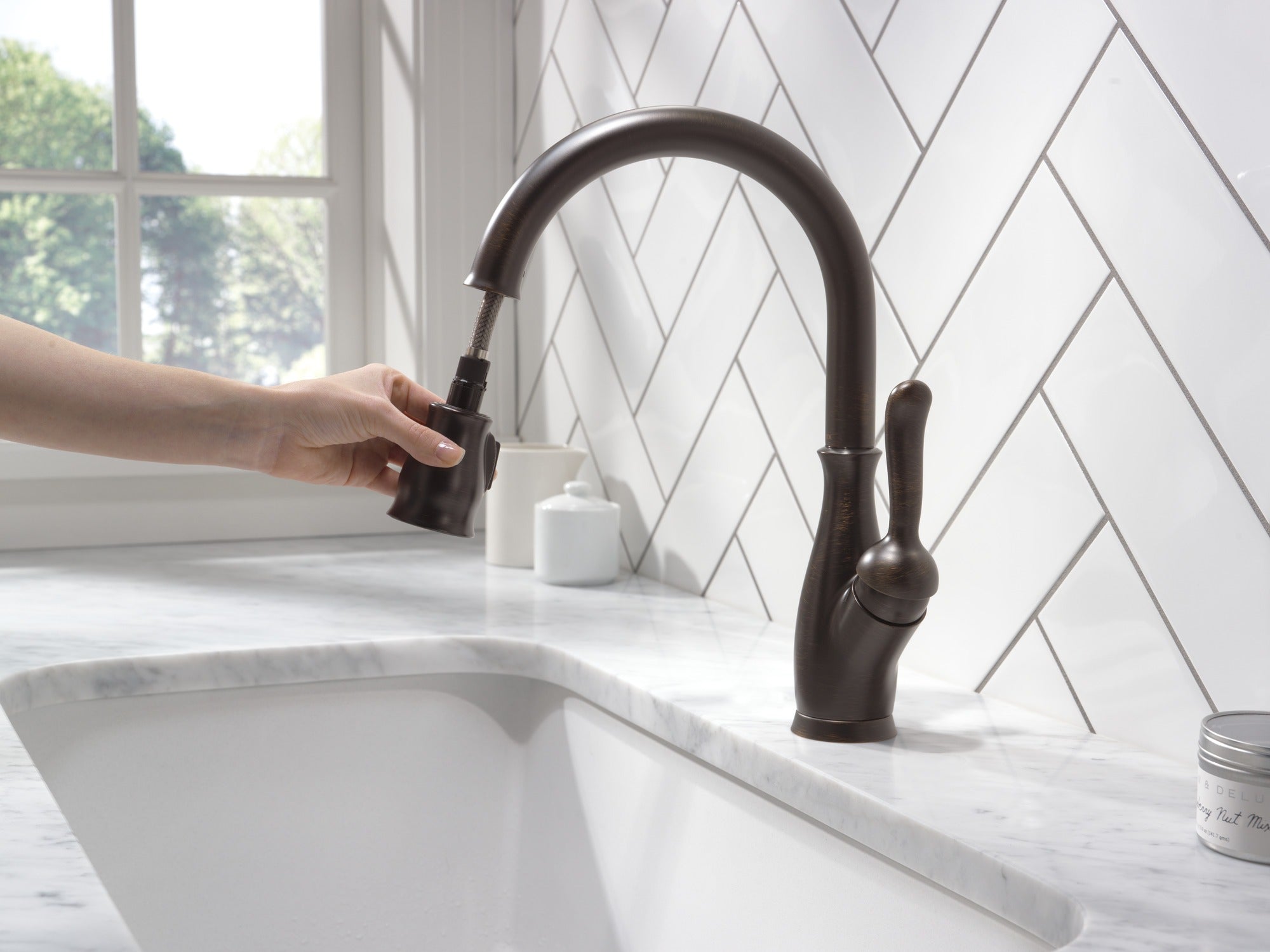Delta Leland® Single Handle Pull-Down Kitchen Faucet with ShieldSpray® Technology