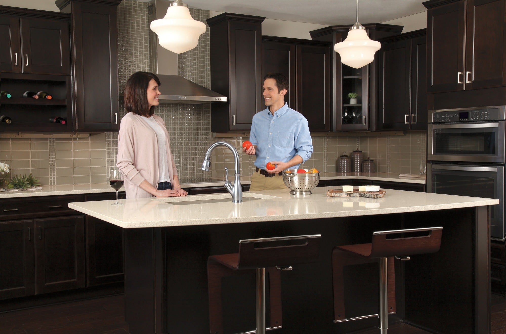 Delta Leland® Single Handle Pull-Down Kitchen Faucet with Touch<sub>2</sub>O® and ShieldSpray® Technologies