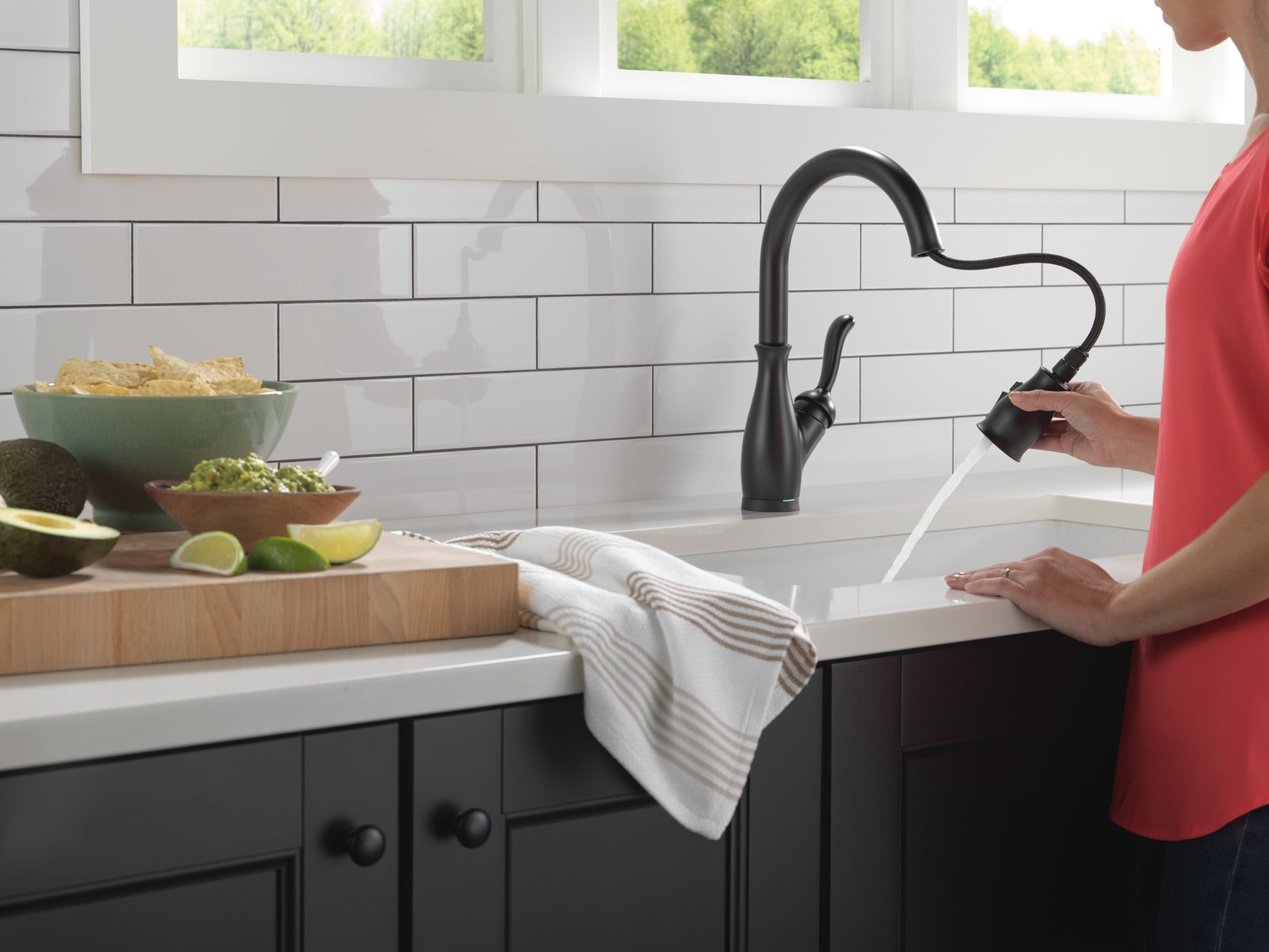 Delta Leland® Single Handle Pull-Down Kitchen Faucet With Touch<sub>2</sub>O® Technology And ShieldSpray® Technologies